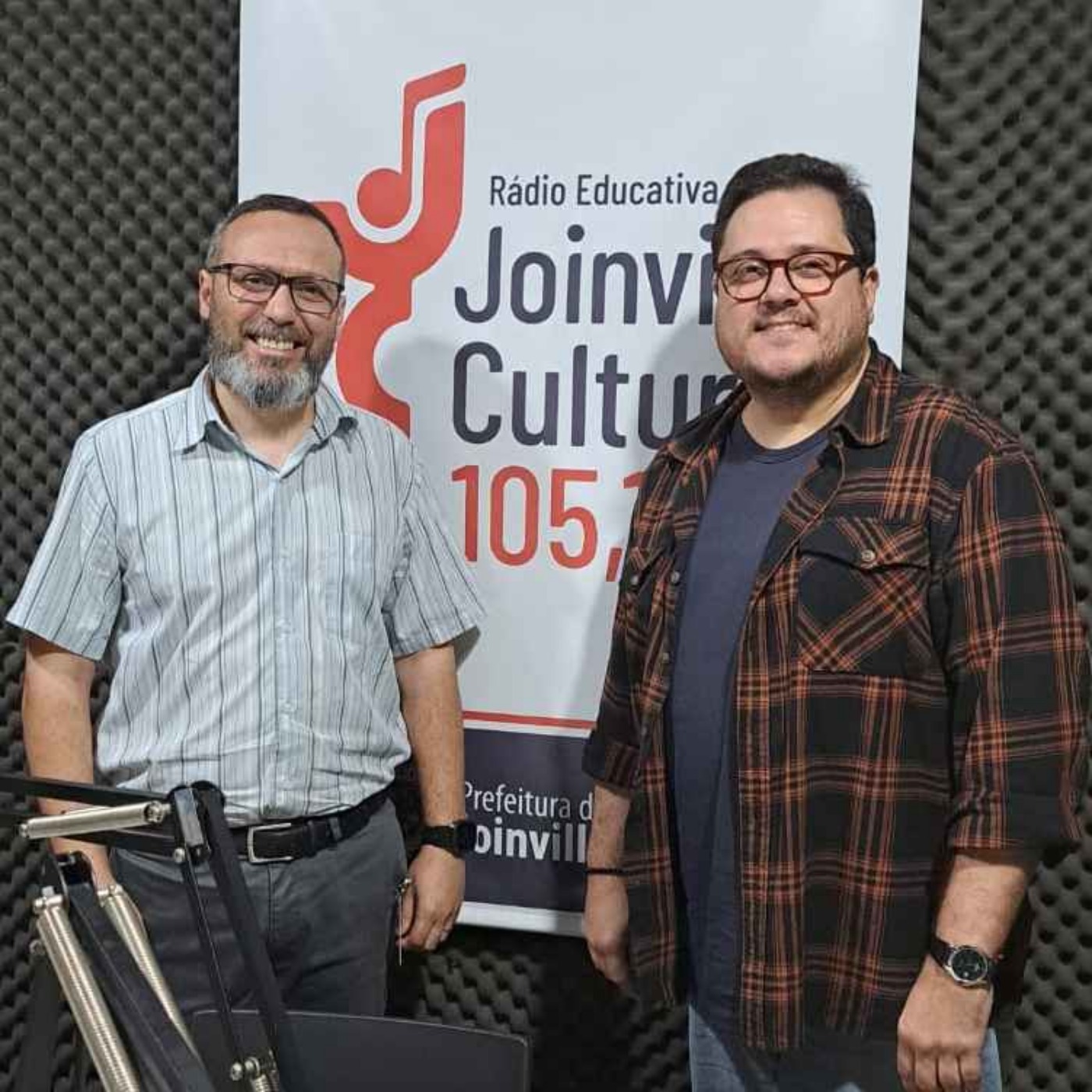 PAPO EM DIA - Eduardo Silva fala sobre as novas exigências do MEC para a formação de professores episode artwork