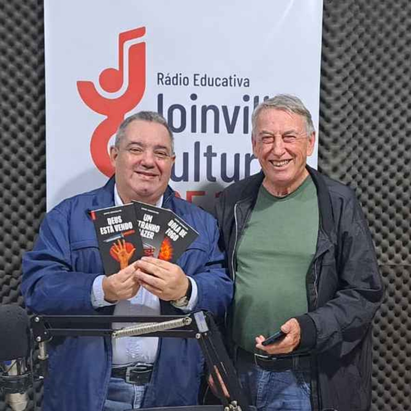 PAPO EM DIA - Bate-papo com o escritor David Gonçalves episode artwork