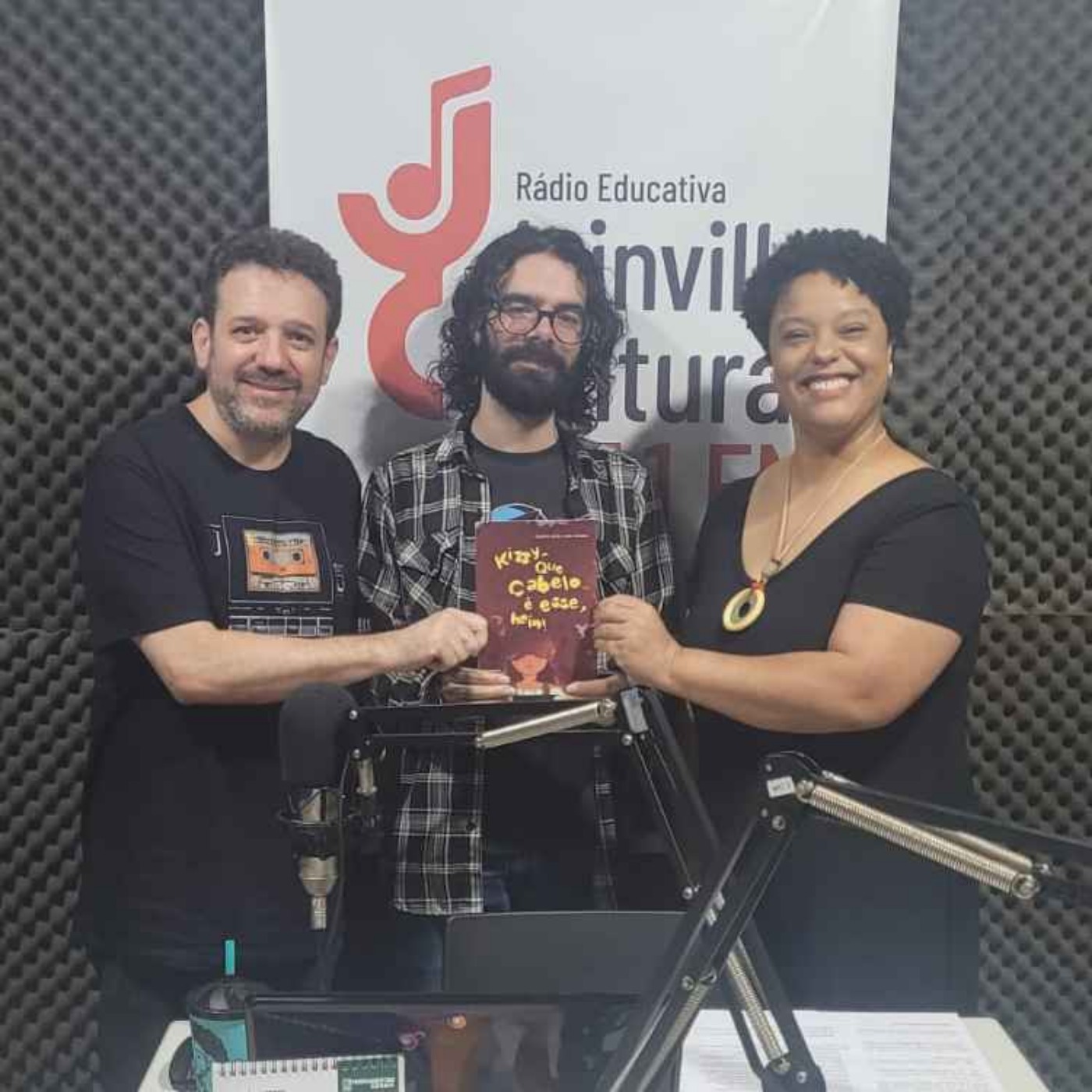 PAPO EM DIA - Mônica Silva e Jura Arruda lançam o livro infanto-juvenil Kizzy, que Cabelo é Esse, Hein! episode artwork