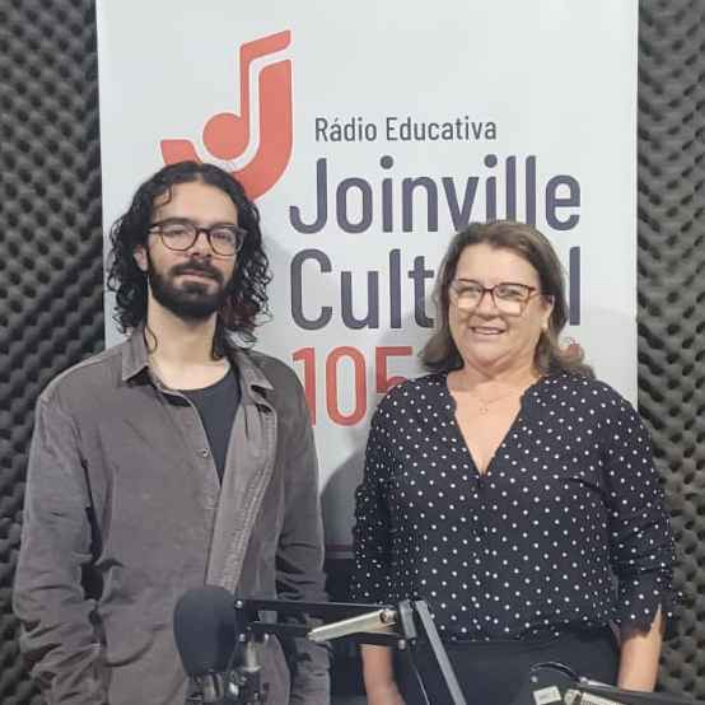 PAPO EM DIA - Claudia Gabardo apresenta o Sarau Univille episode artwork