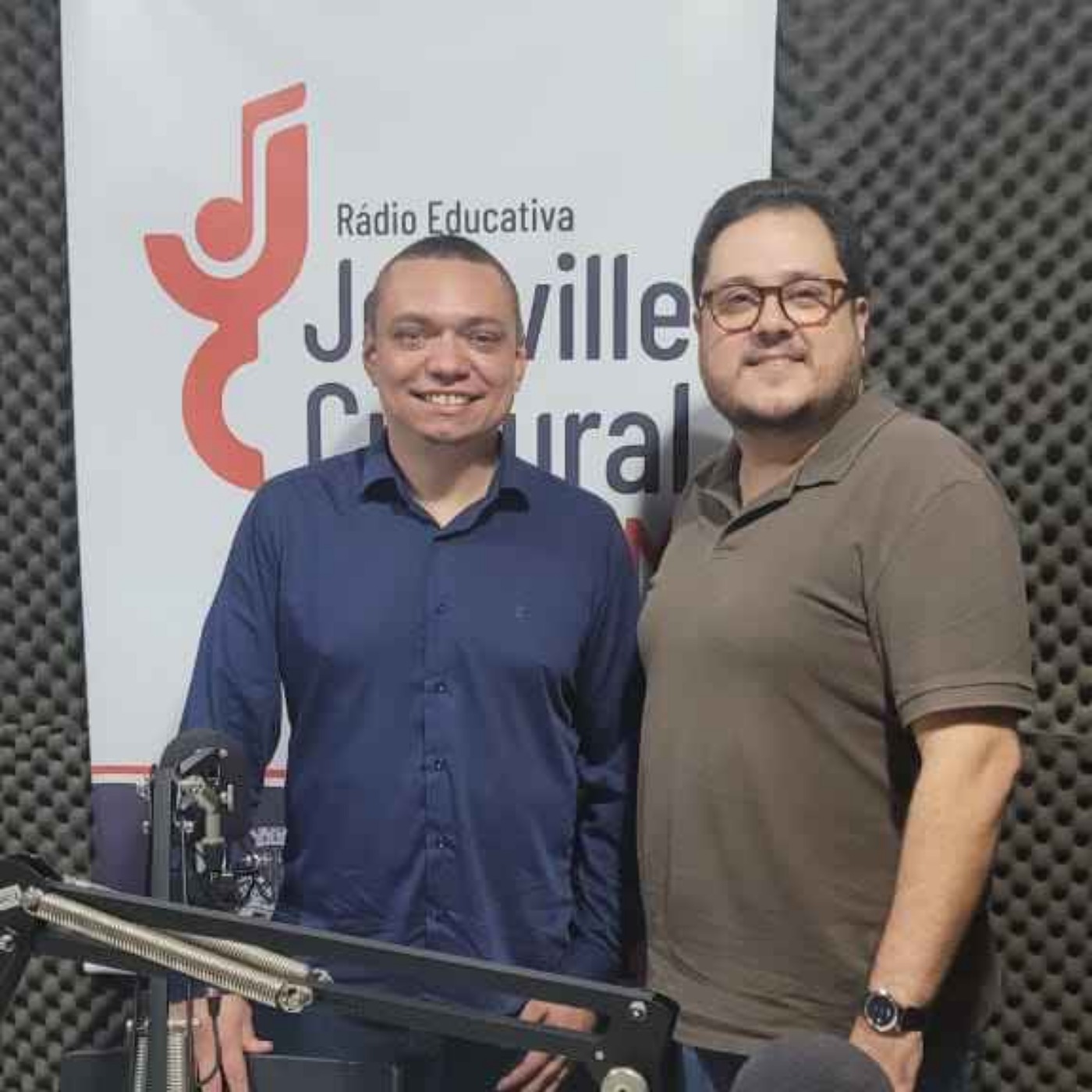 PAPO EM DIA - Jay Alan apresenta o projeto Além das Margens e a exposição Presenças Insurgentes: Corpos, Territórios e Memórias episode artwork