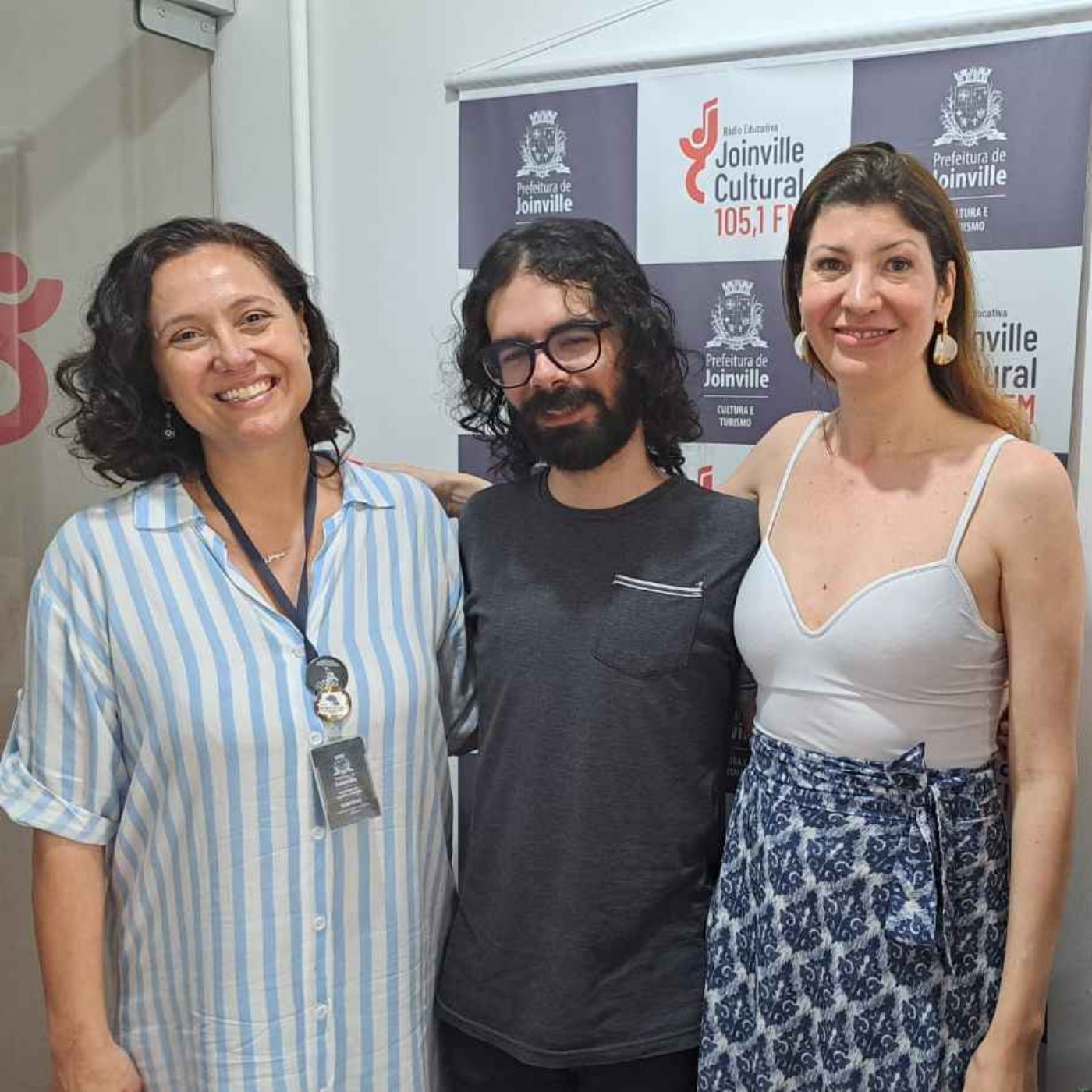 PAPO EM DIA - Simone Kalbusch e Andreia Schmitz falam sobre a abertura da Mostra Didática Eu = Barro episode artwork