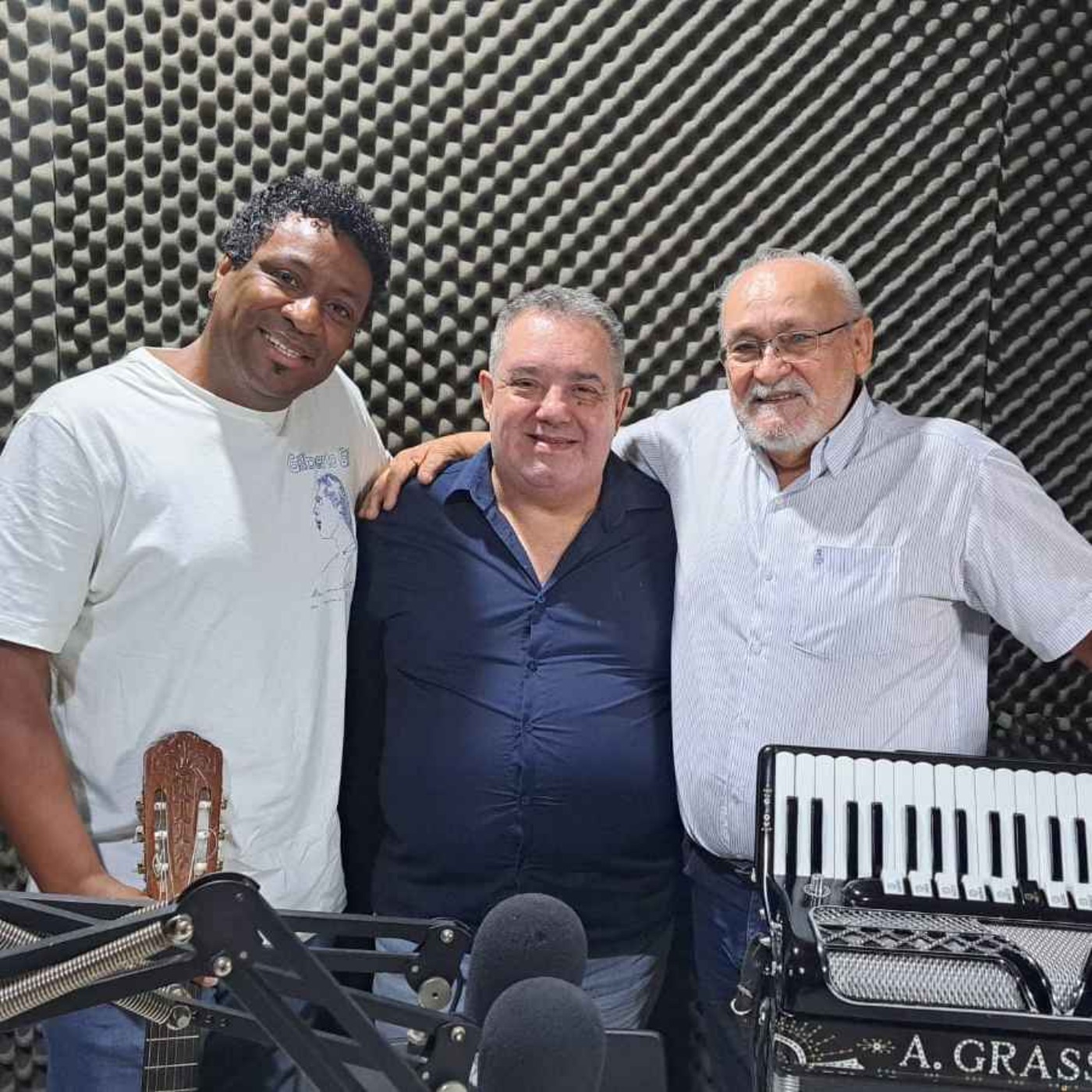 PAPO EM DIA - Léo Santos e França celebram o Dia Nacional do Forró episode artwork