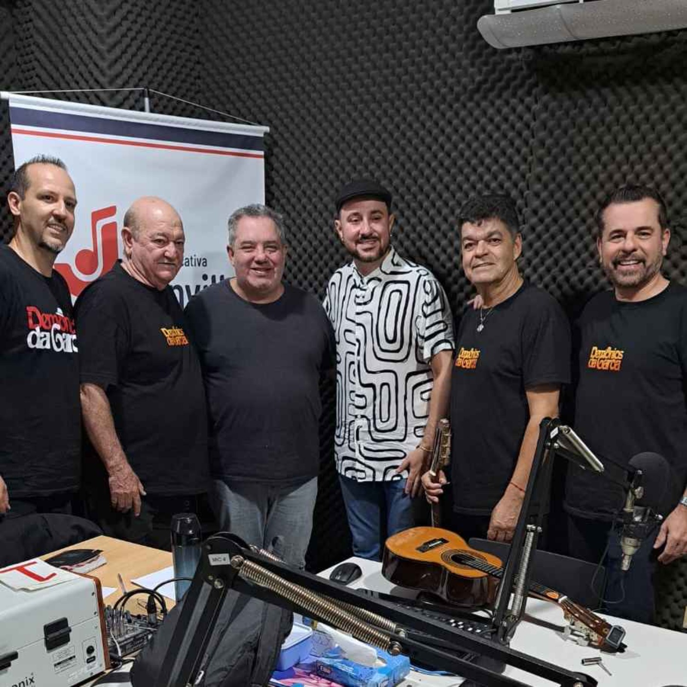 PAPO EM DIA - Grupo Demônios da Garoa - Turnê 80 anos, no Teatro da Liga episode artwork