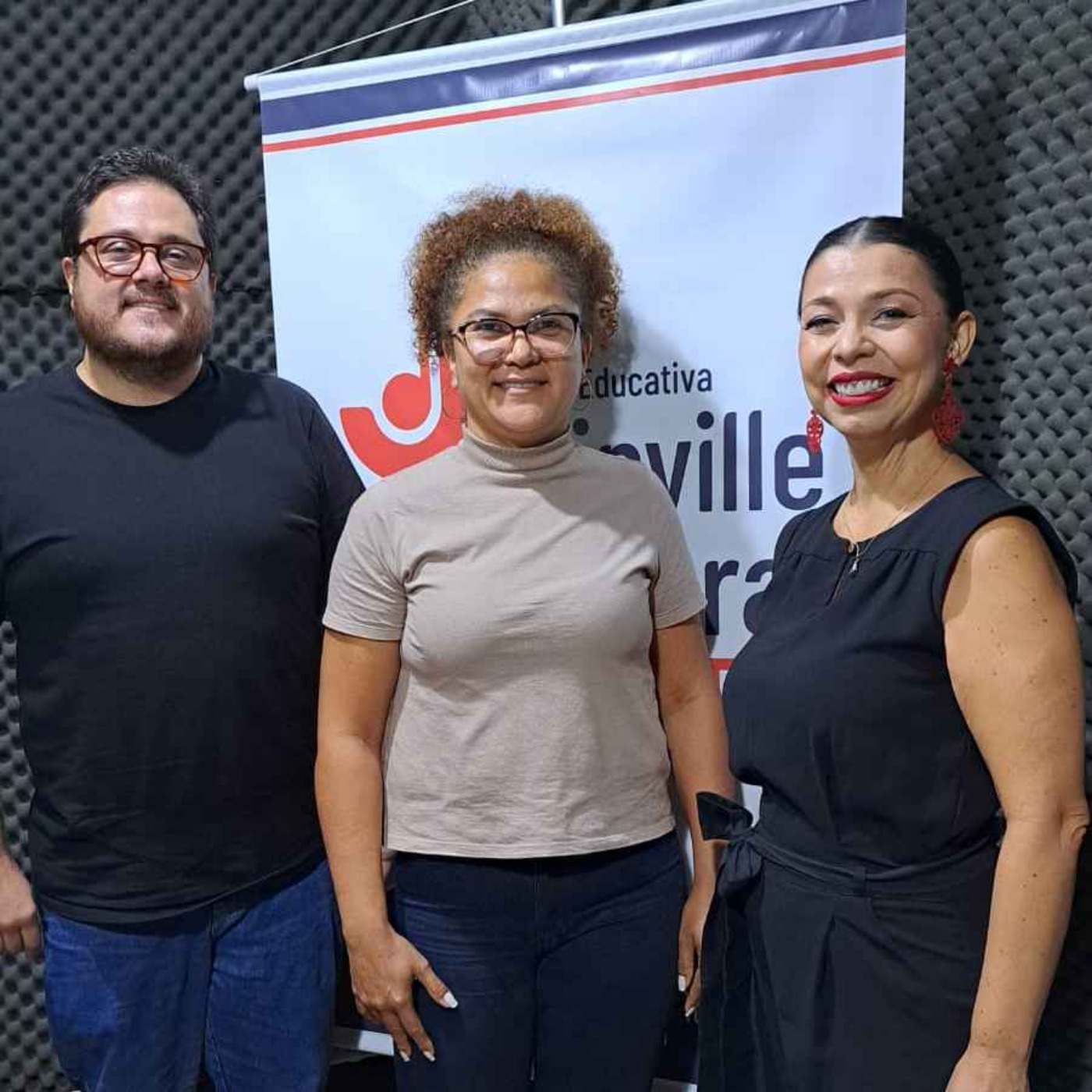 PAPO EM DIA - Programação de aniversário da Biblioteca Pública Municipal Prefeito Rolf Colin - Celestre Natalina Luz Silva, Coordenadora; Michele Fernandes, Educadora e Dançarina, atração das atividades culturais.