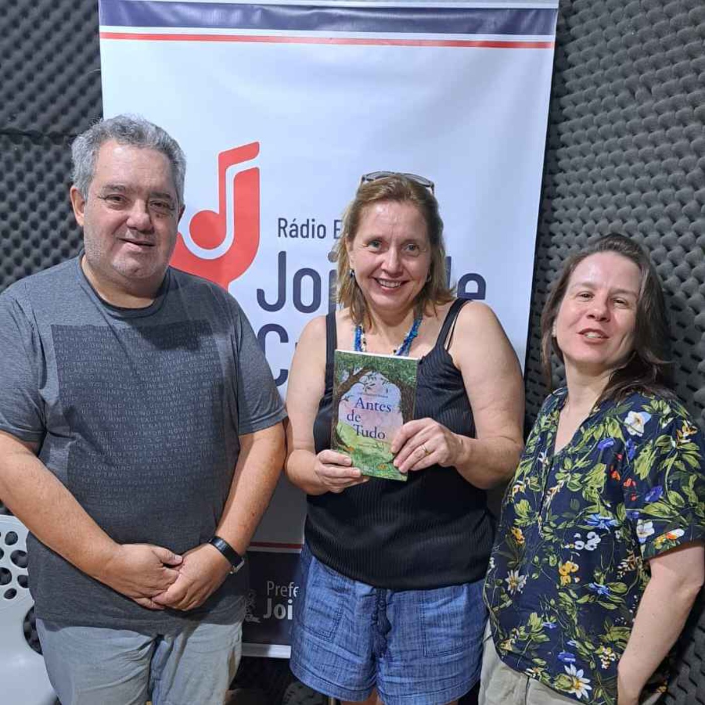 PAPO EM DIA - Lançamento do livro de contos “Antes de Tudo” - Carla Gattoni Saukas, Autora; Katherine Funke, Editora. episode artwork