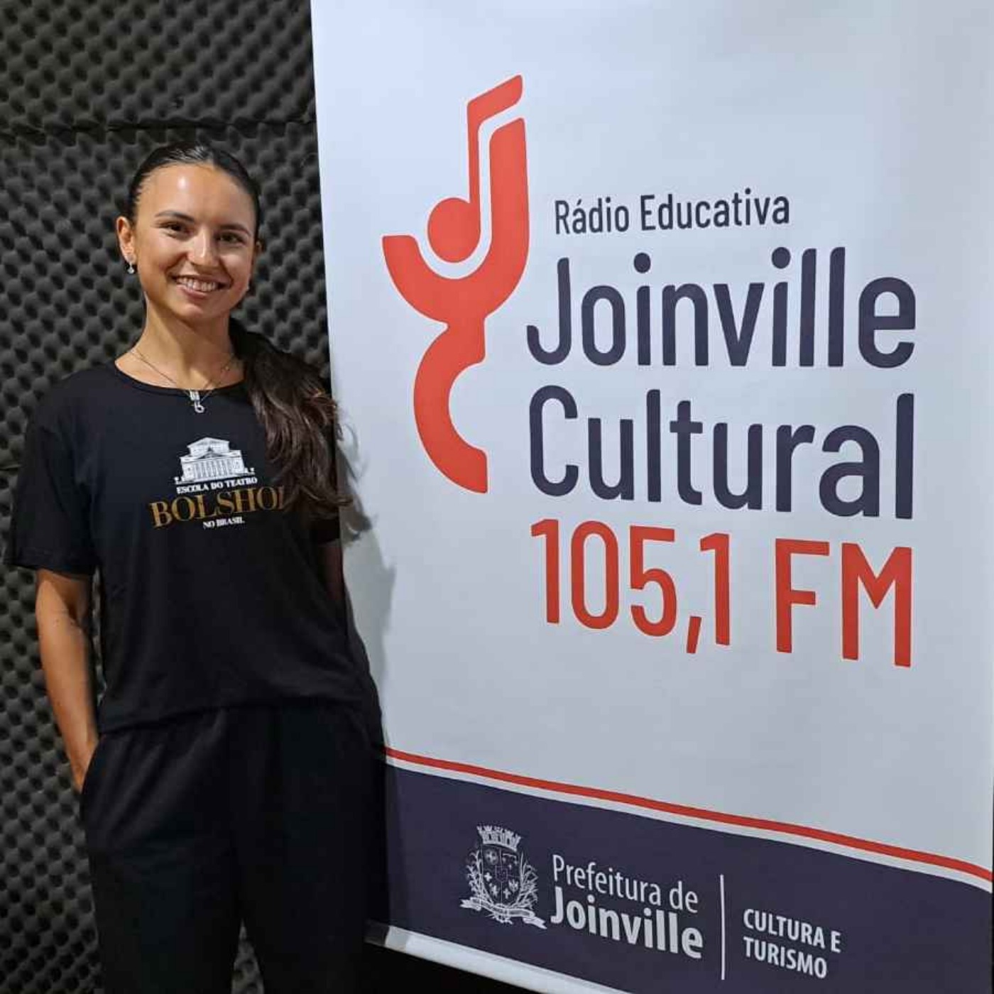 PAPO EM DIA - Dia Mundial da Dança da Escola Bolshoi - Mônica Gross, professora e ex-bailarina episode artwork