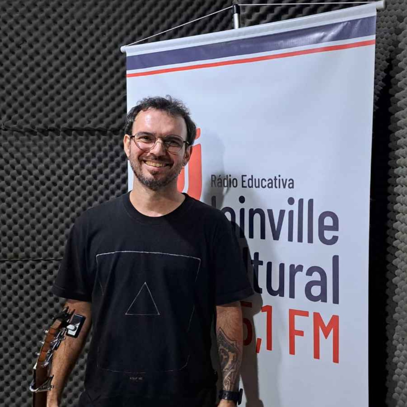 PAPO EM DIA - Lançamento musical e apresentação - Cantor, autor e professor de musicalização, Ricardo Ledoux episode artwork