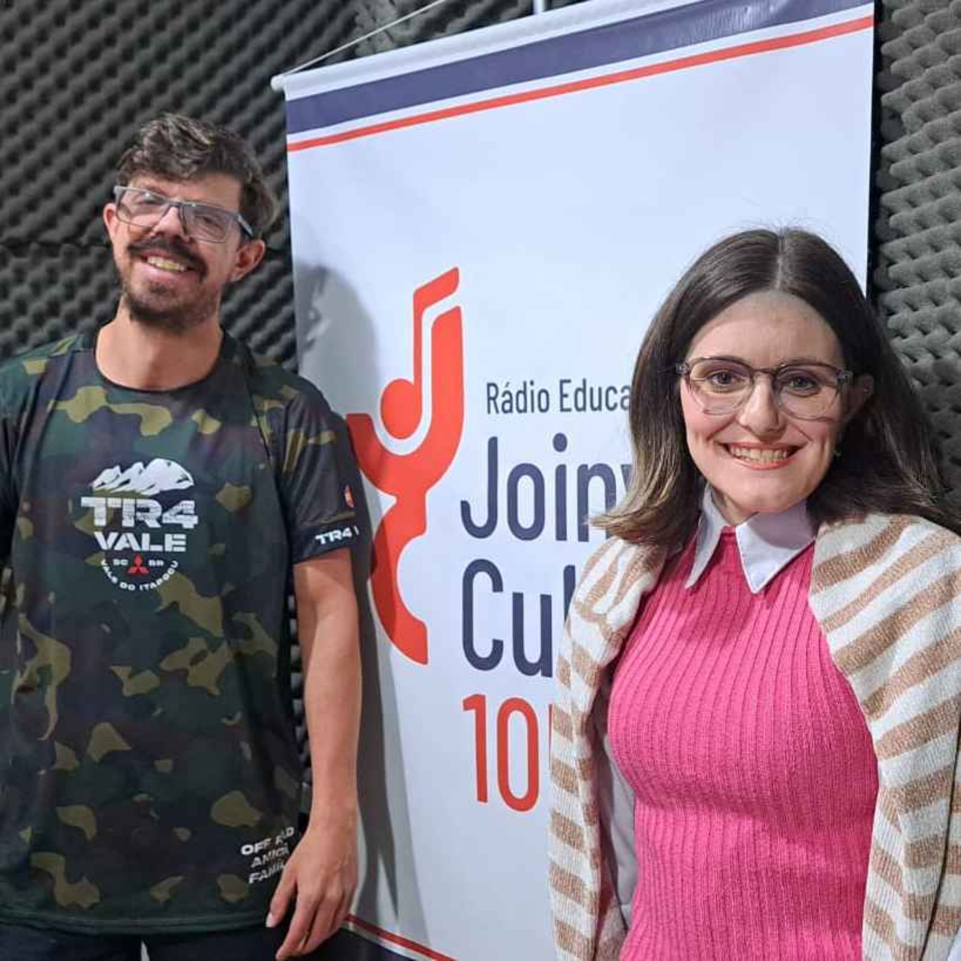 PAPO EM DIA - Jipe Eficiente promove passeio inclusivo com veículos 4x4 em Joinville - Ana Luisa Rossa e Bruno Augusto do Nascimento episode artwork