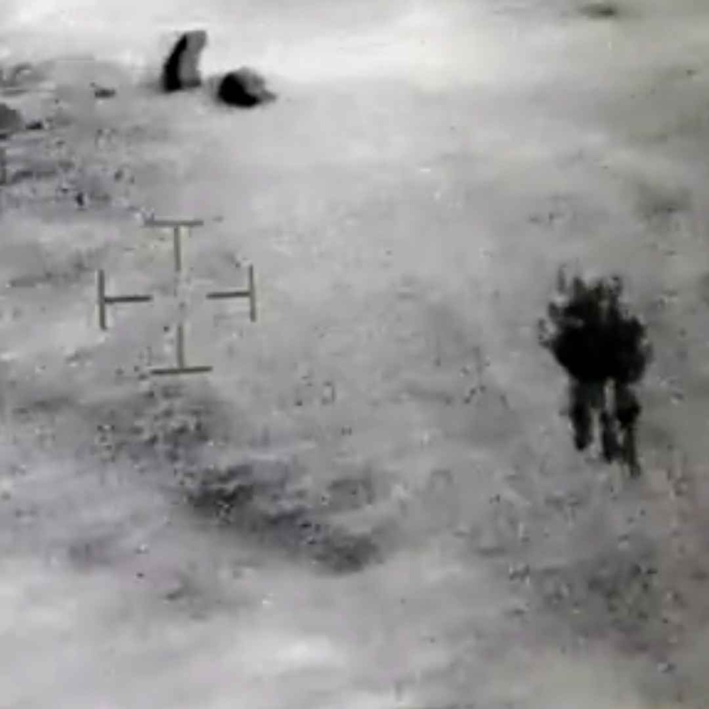 Manet UFO -  Något som skymtas vid militärområden