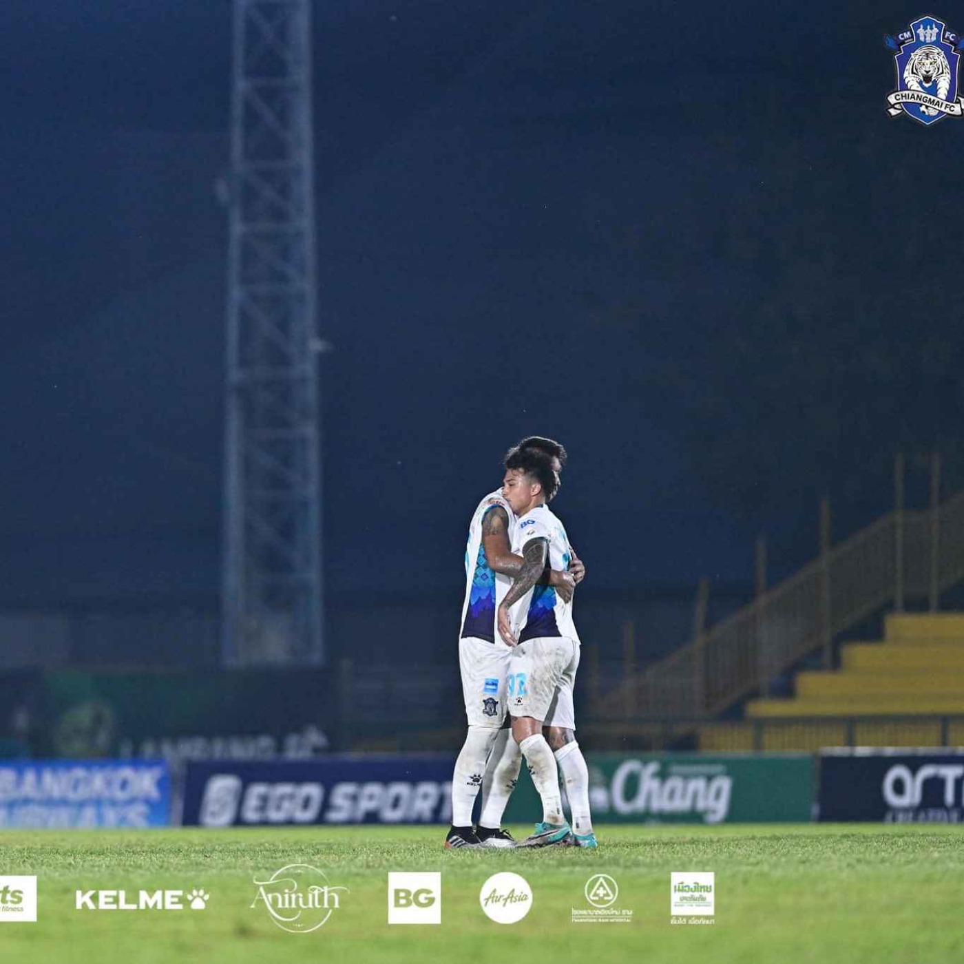 Mobile phones in ice baths, a sad farewell and a disappointing night in Lampang. episode artwork