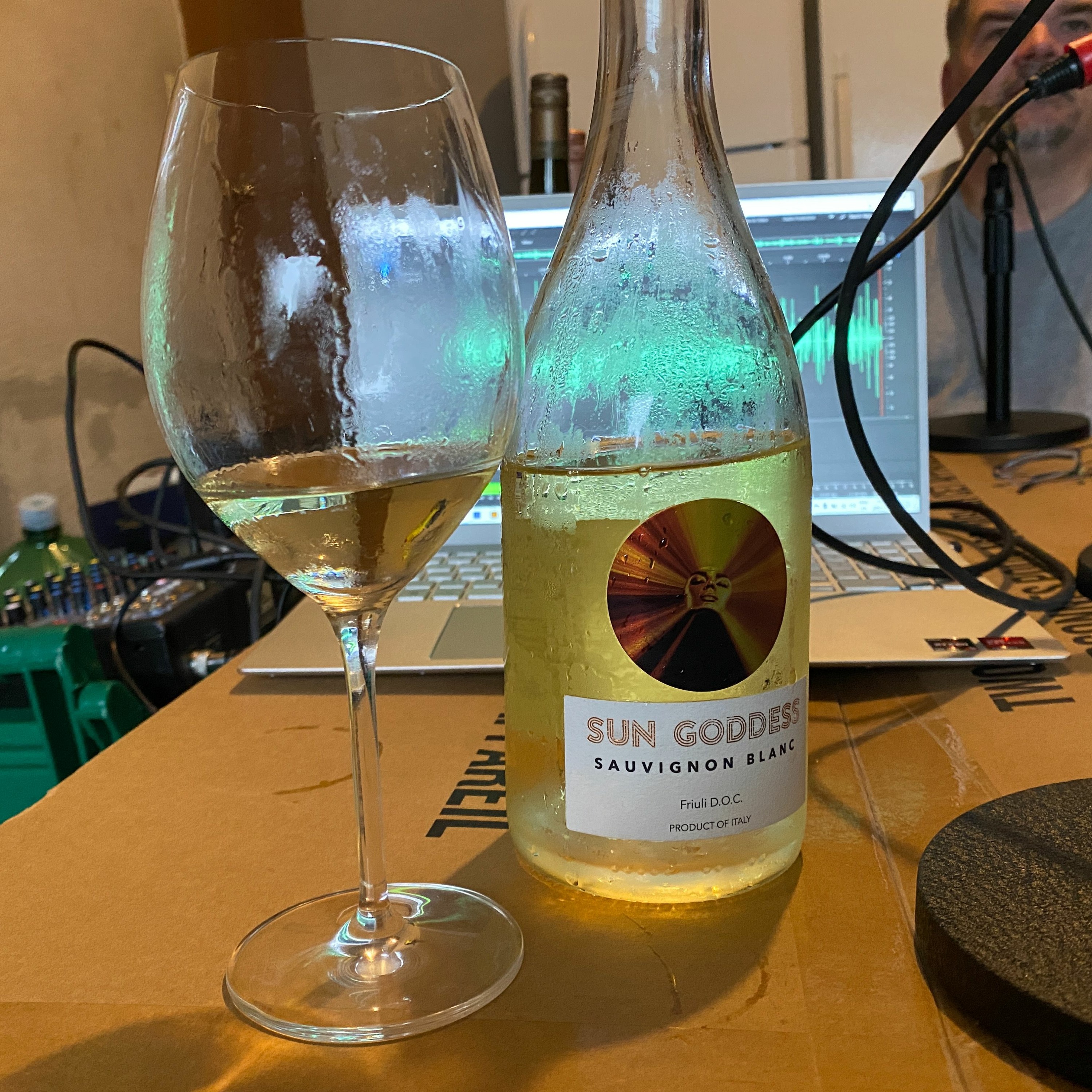 Mary J Blige has made wine - is it any good? - Episode 251