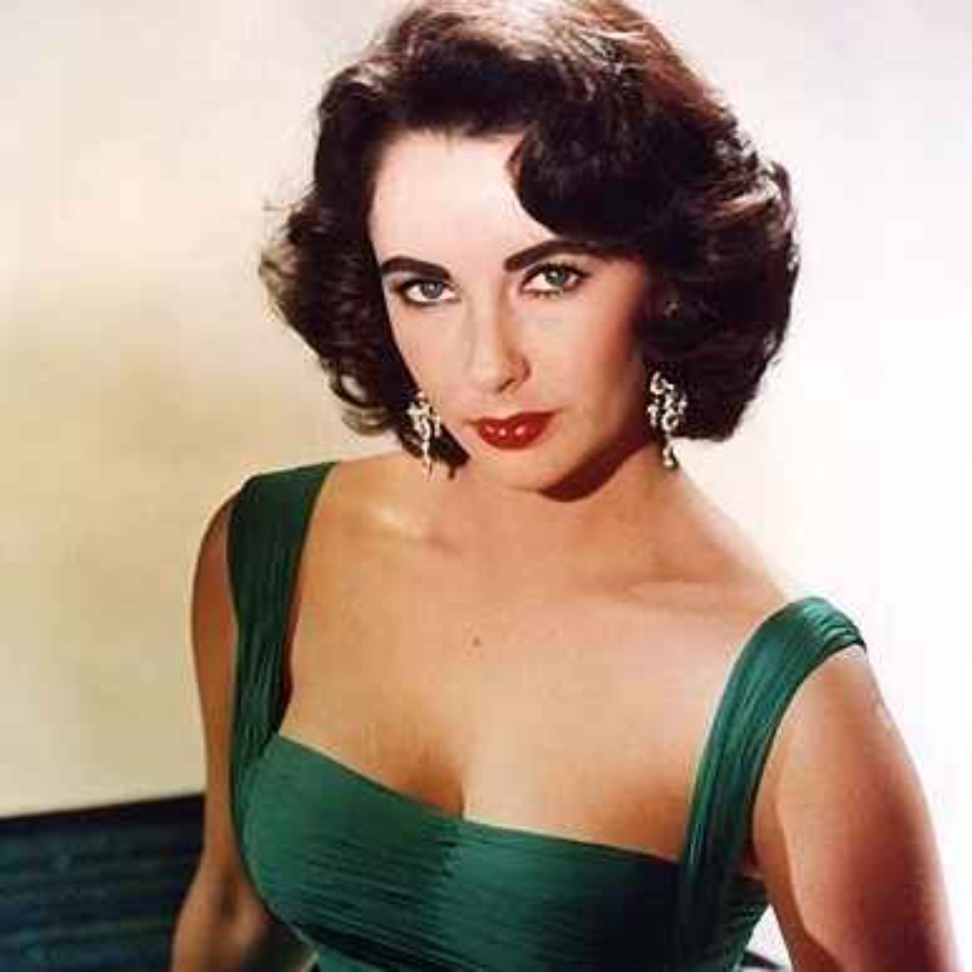 هشت ازدواج ، یک افسانه: داستان زندگی الیزابت تیلور (قسمت اول)✨ هشت ازدواج ، یک افسانه: داستان زندگی الیزابت تیلور (قسمت اول)✨