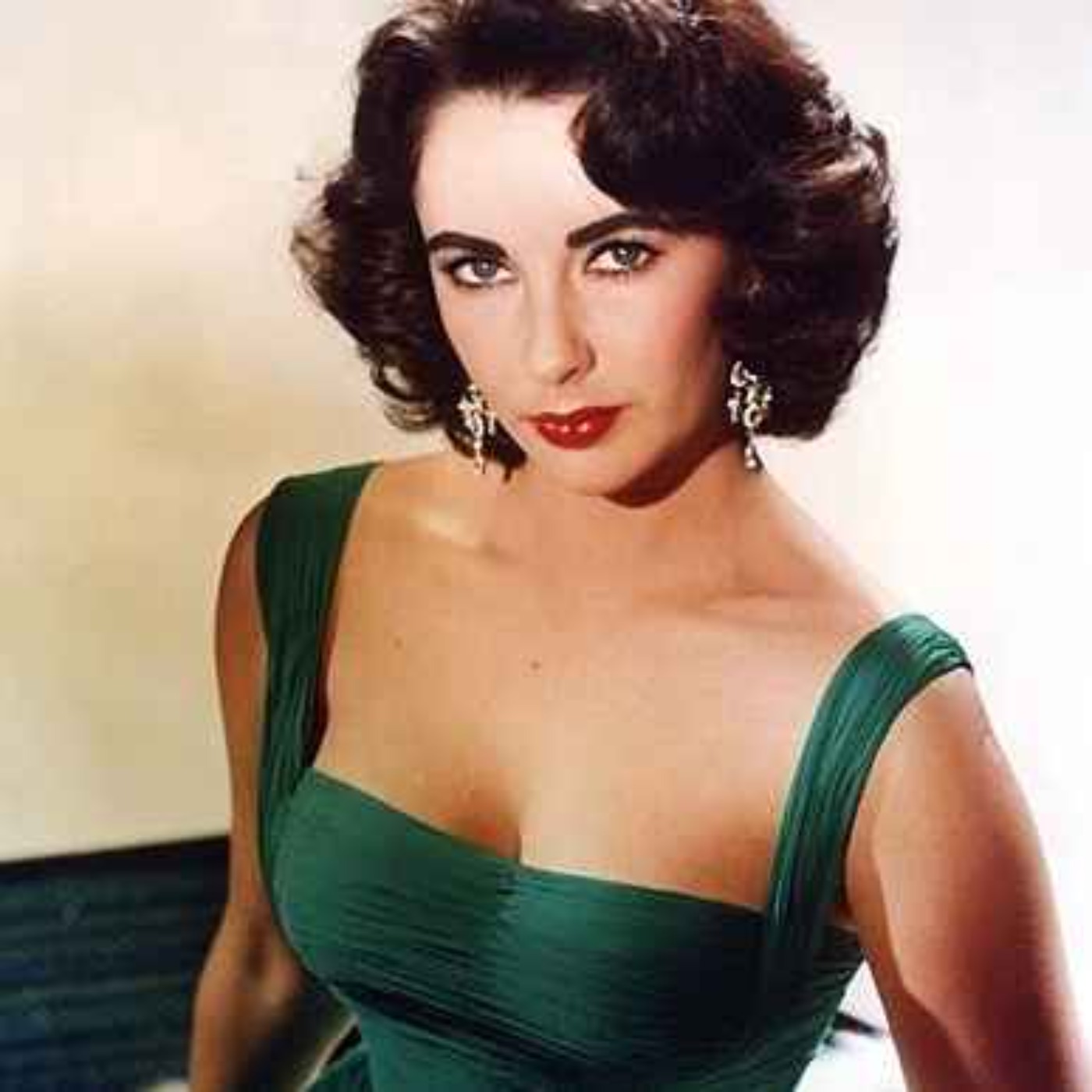 هشت ازدواج ، یک افسانه: داستان زندگی الیزابت تیلور (قسمت دوم)✨ هشت ازدواج ، یک افسانه: داستان زندگی الیزابت تیلور (قسمت دوم)✨