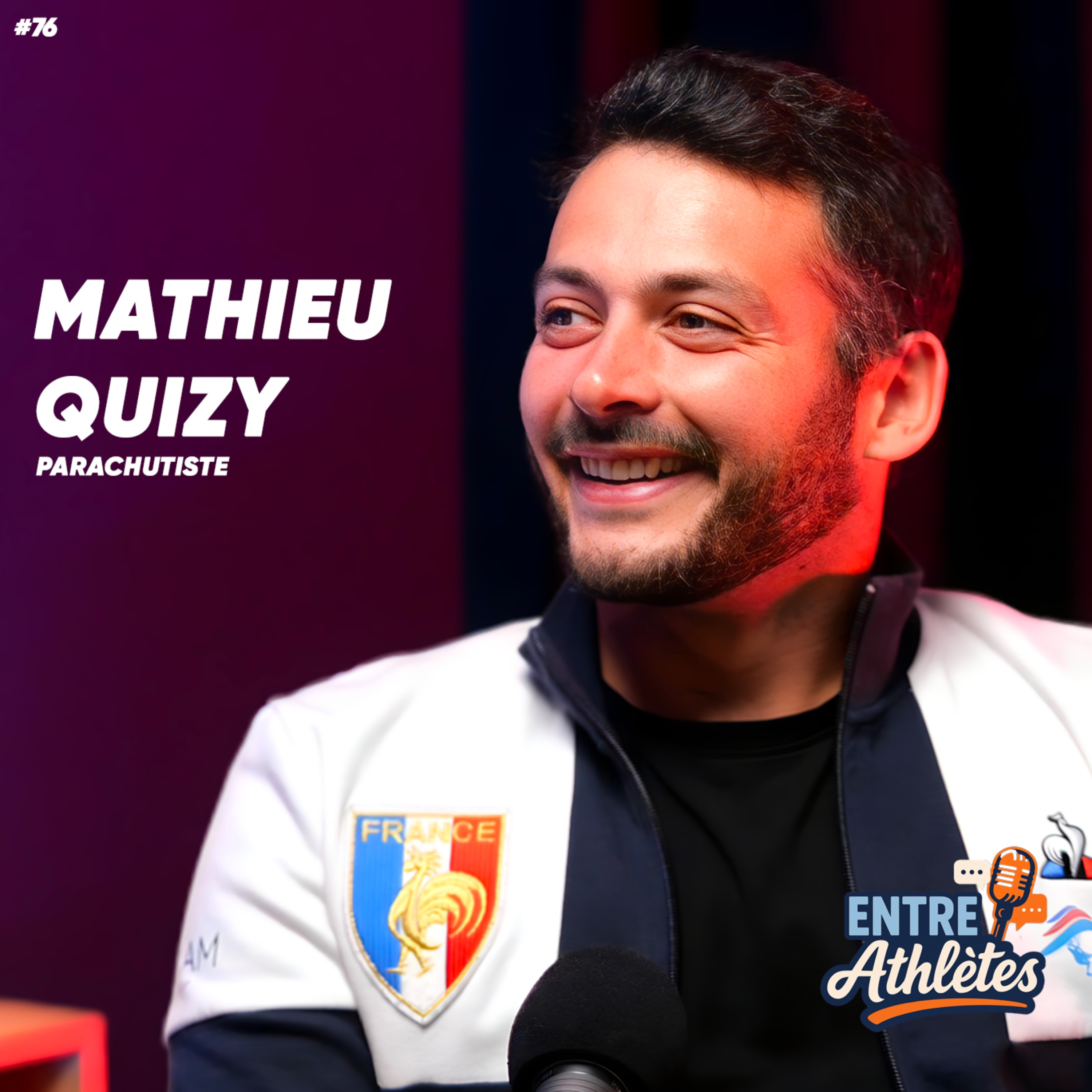 Il a fait plus de 2500 sauts en parachute !