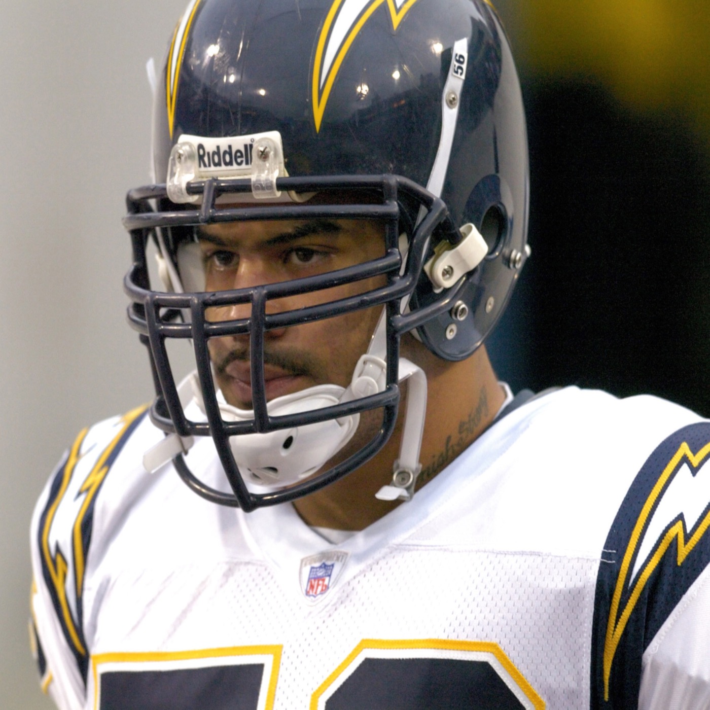 Shawne Merriman defends Aaron Rodgers in Packers controversy, taking an MMA fight episode artwork