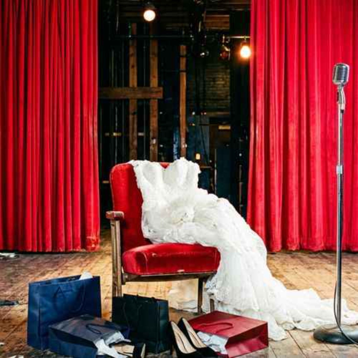 TEASER : "Quand on est égérie ou amie de la maison Chanel, on a les couvertures des magazines"