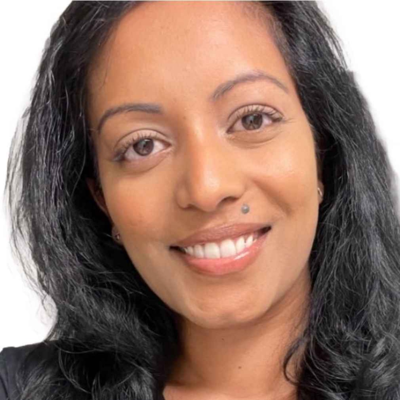 Why Outer Achievements Don't Satisfy Longterm: A Journey to Inner Alignment with Lynda Leonce episode artwork