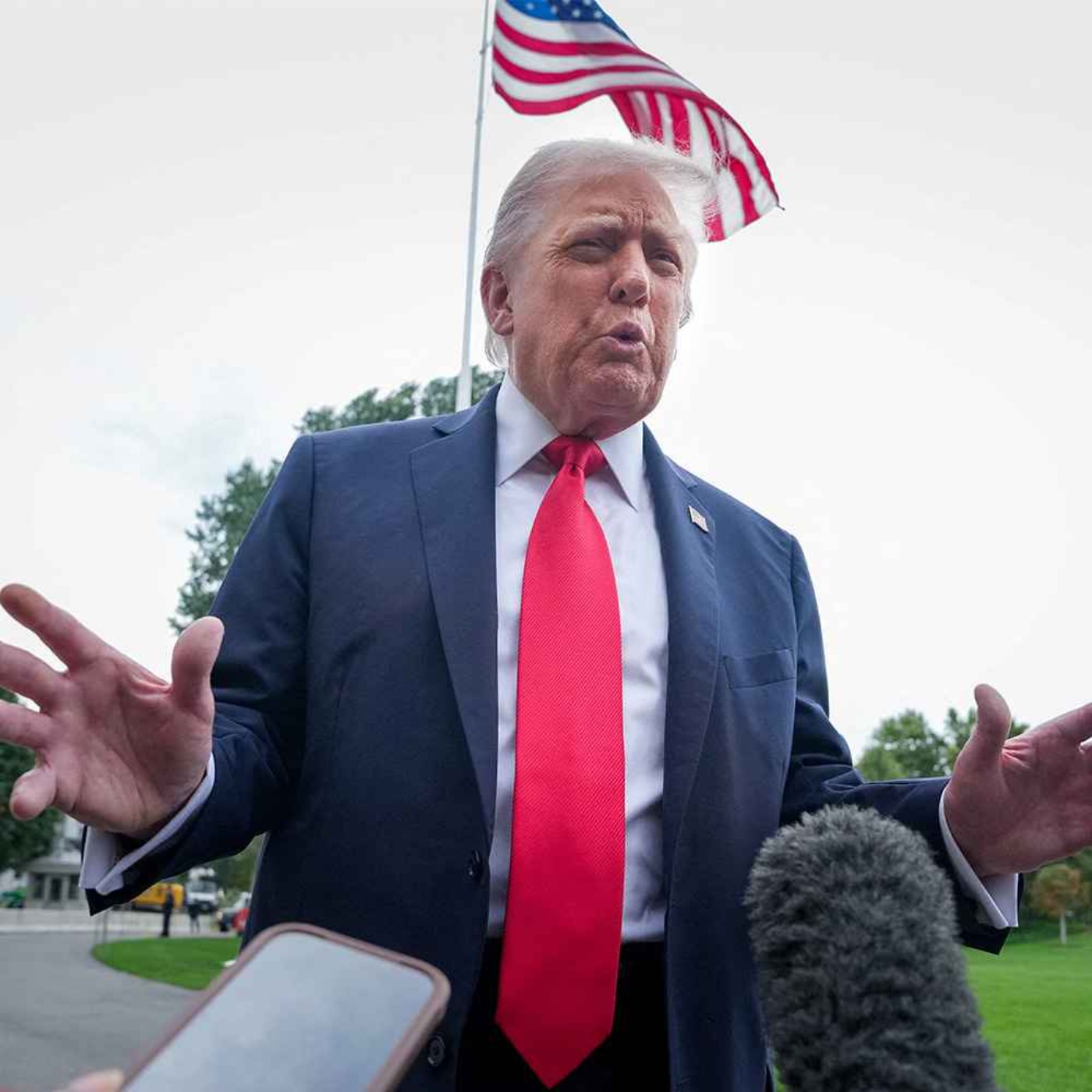 MPs put Starmer on trial as Trump rolls in