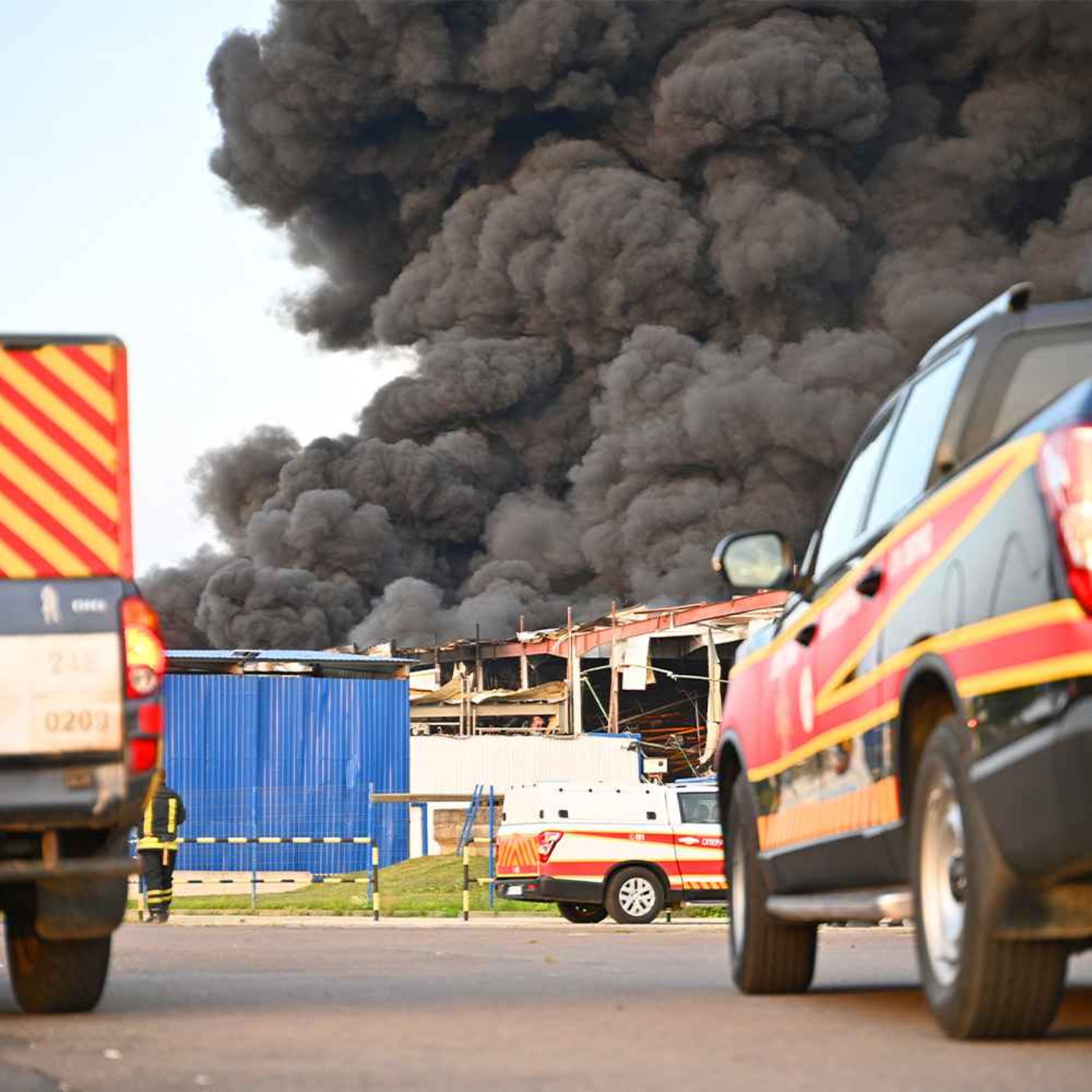 Russia bombs American factory in one of war’s largest attacks, defying Trump peace efforts