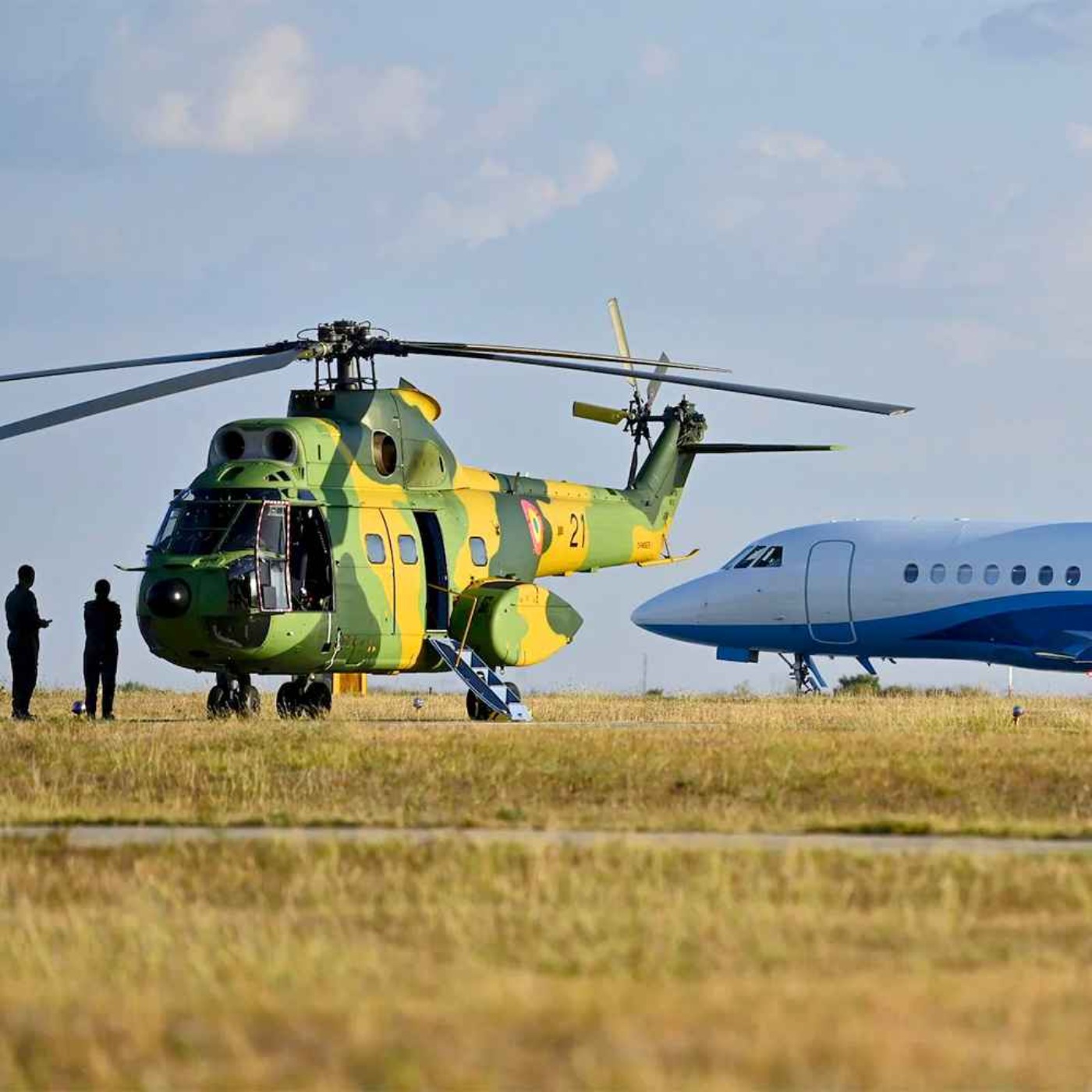 Ukrainian troops destroy ‘all Russian positions’ to liberate town & EU chief's plane 'forced to land blind after Moscow jams GPS’