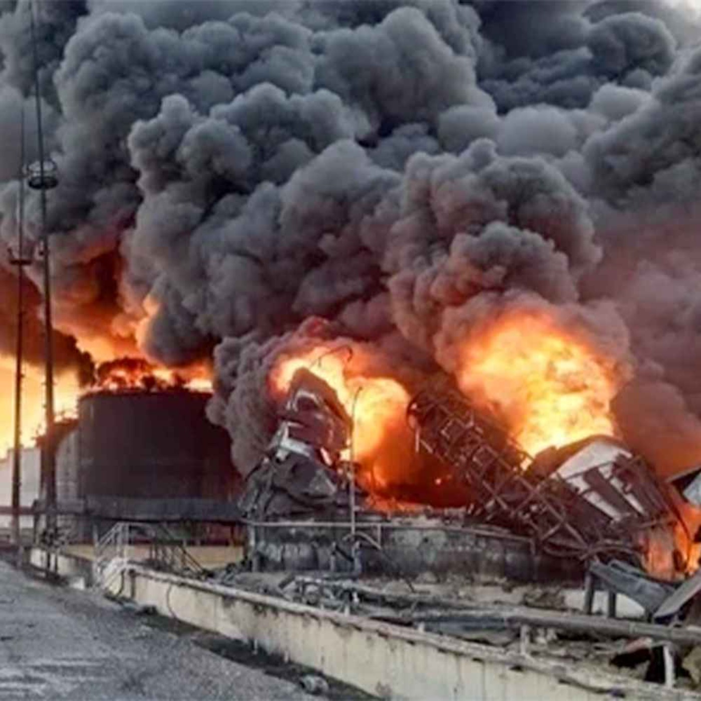 Russian gas production ‘buckles’ under Ukrainian strikes & Kremlin enforces blackout on foreign SIM cards