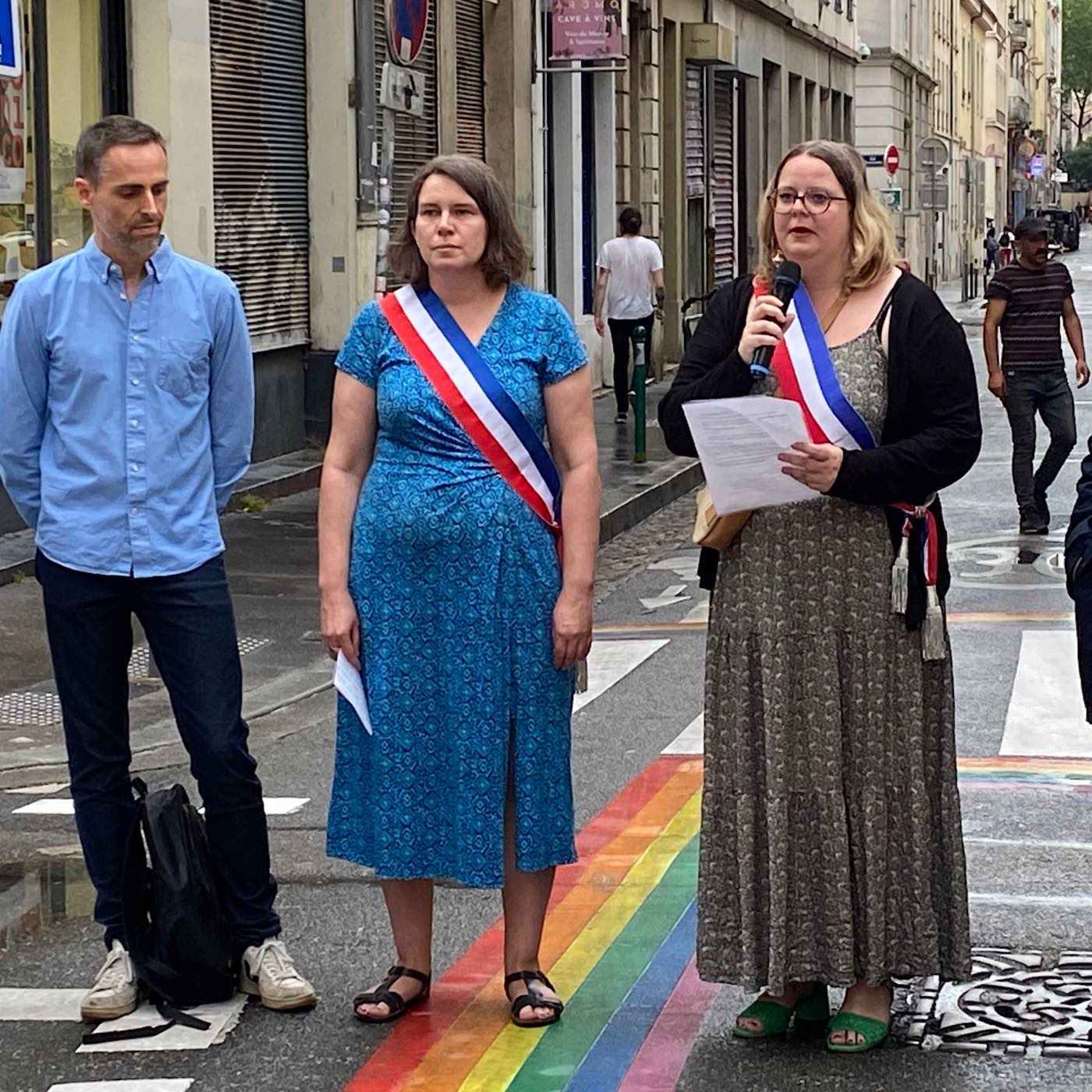 Un passage piéton arc-en-ciel à Lyon 