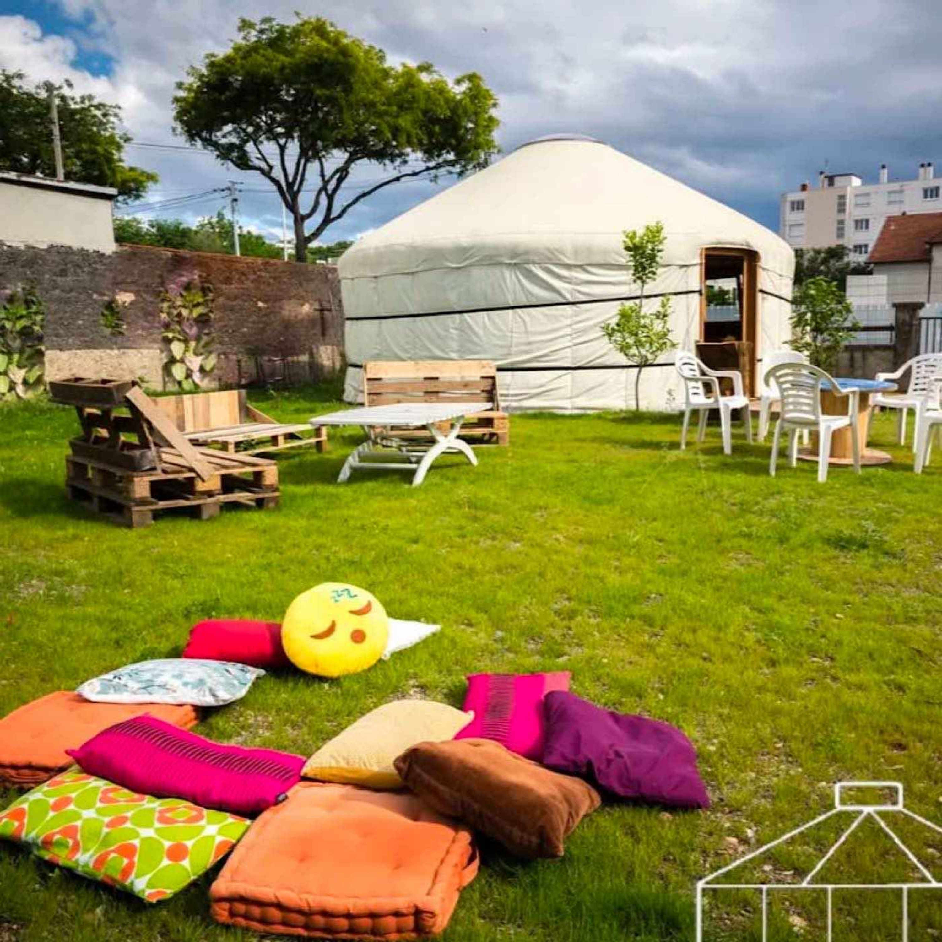 Un marché de Noël local et solidaire sous la Yourte