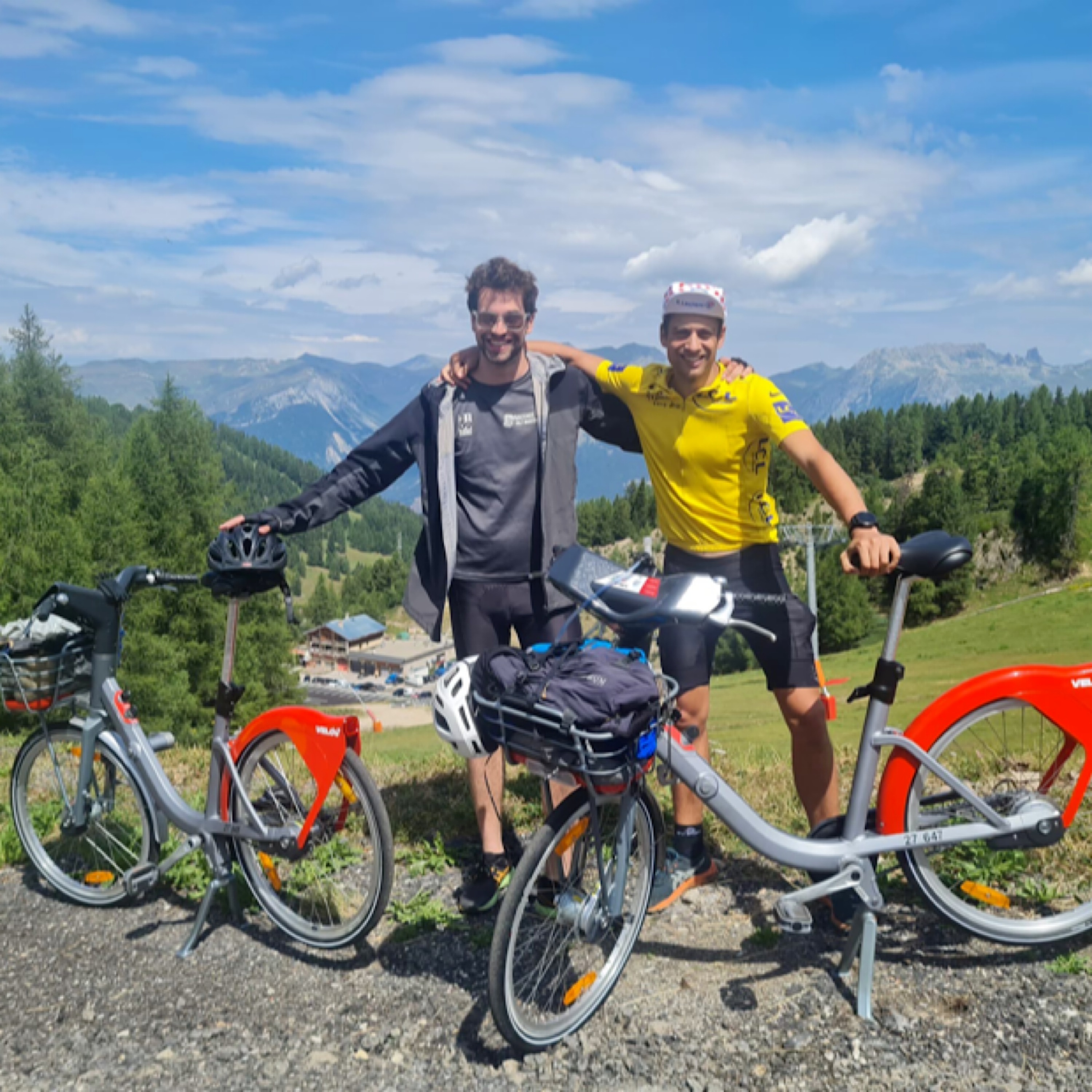 2 Lyonnais veulent réunir un peloton de vélos publics pour le Tour 2026