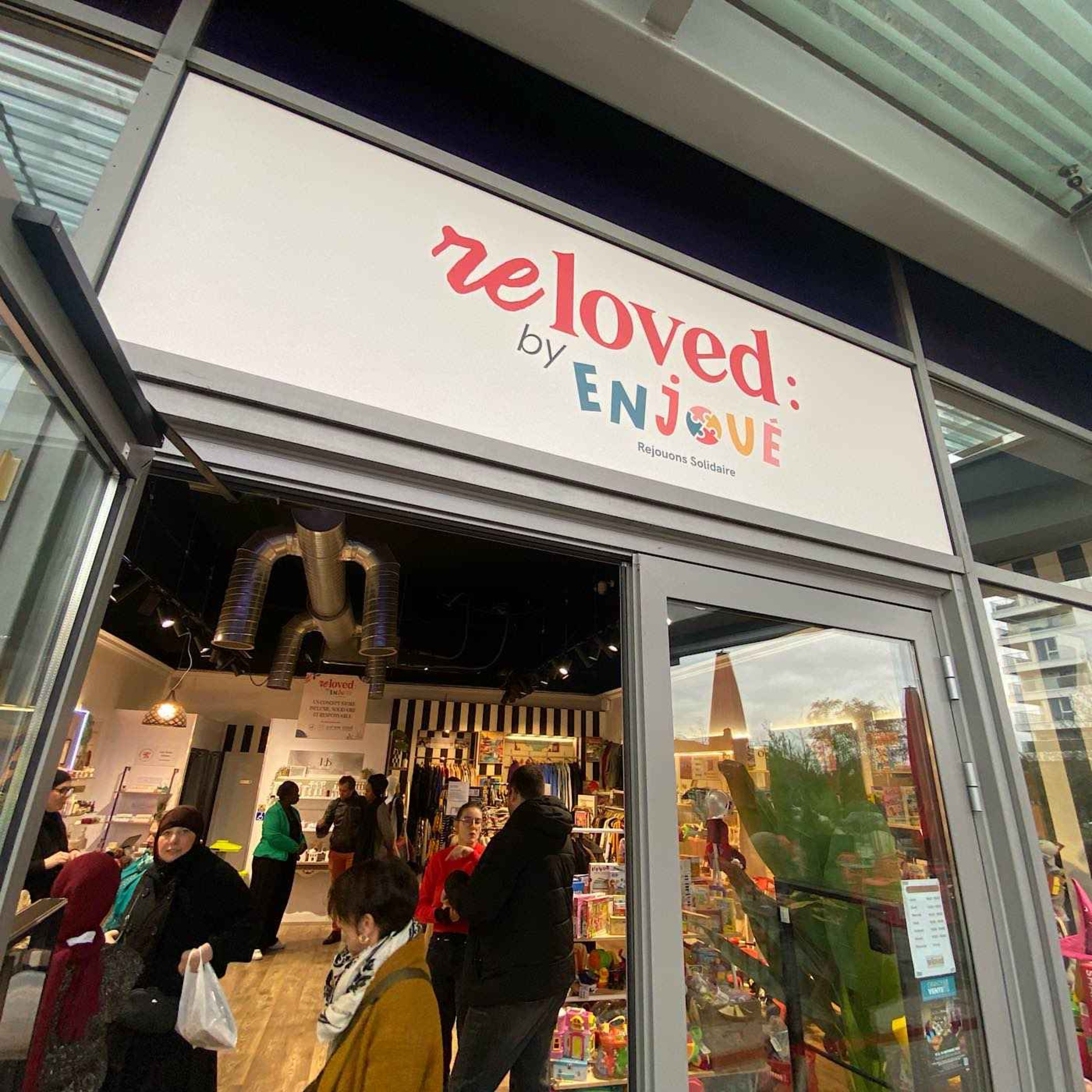 Reloved : la boutique du réemploi au Carré de Soie