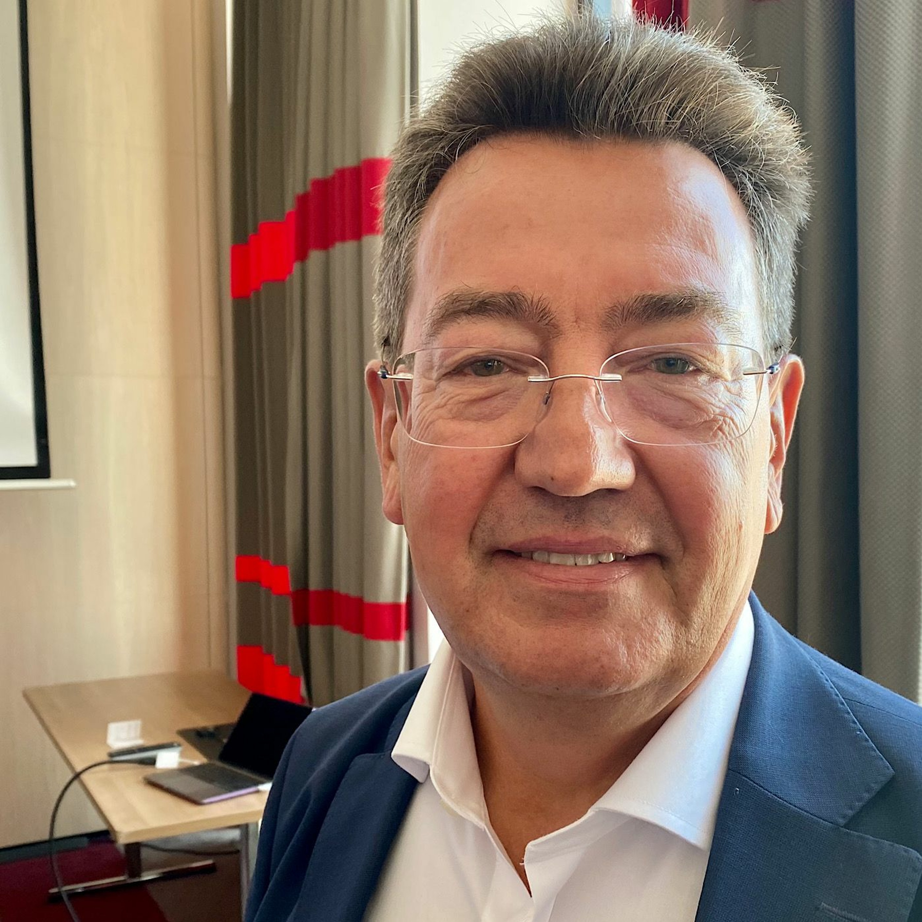 "Les maires ne sont pas des objets décoratifs" Philippe Cochet