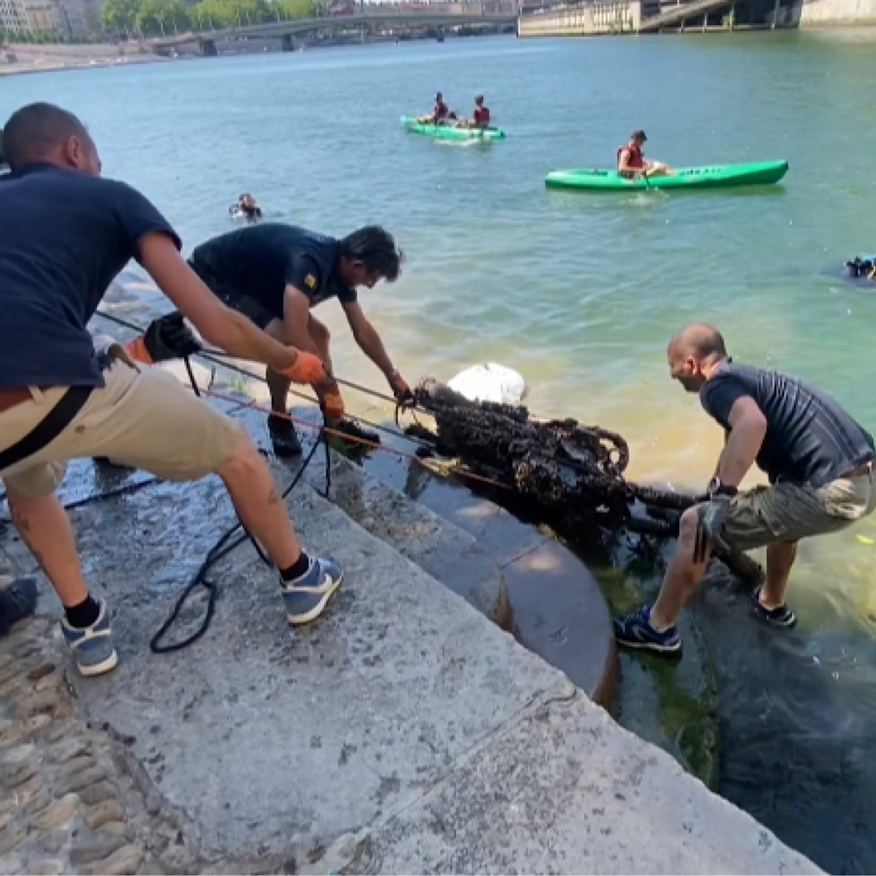Deux tonnes de déchets récupérés dans la Saône