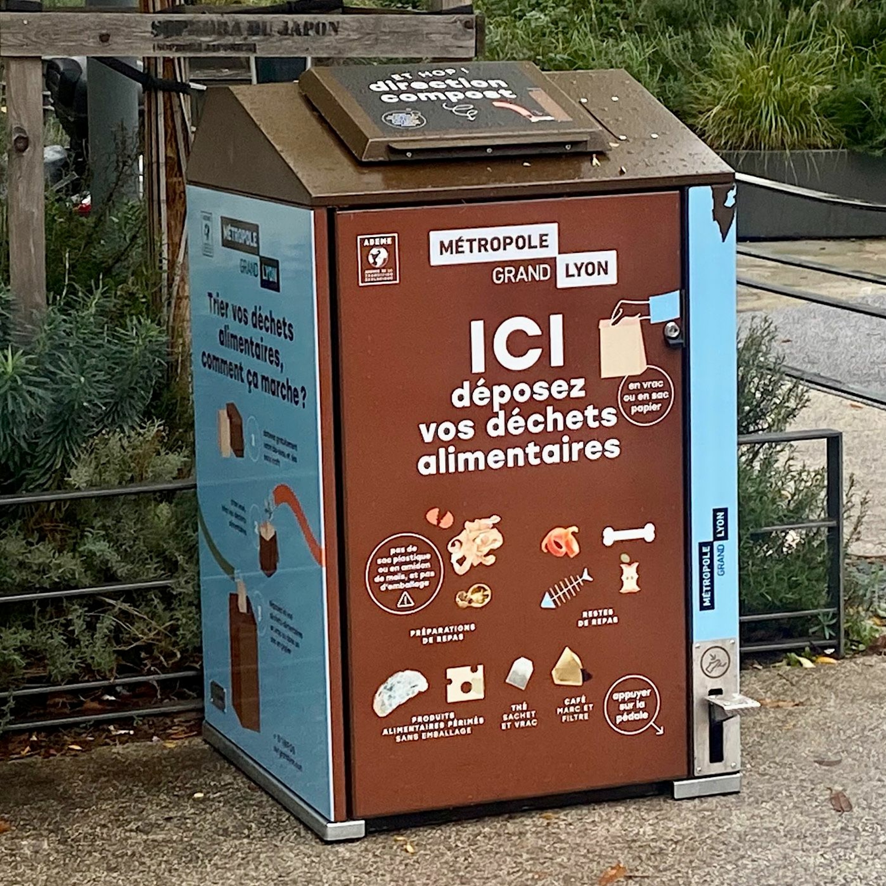 Les bornes à compost généralisées à Lyon