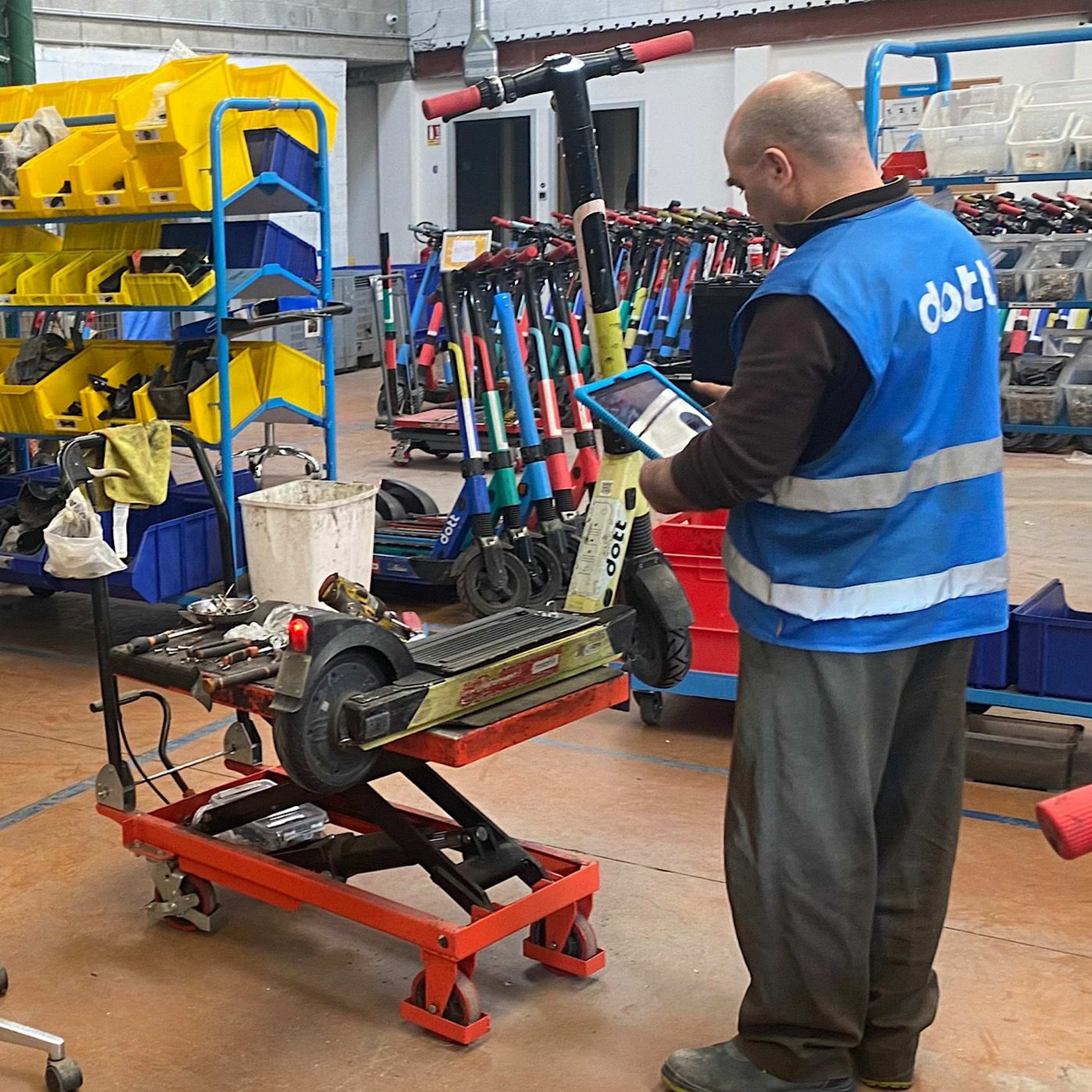 Dott reconditionne ses trottinettes