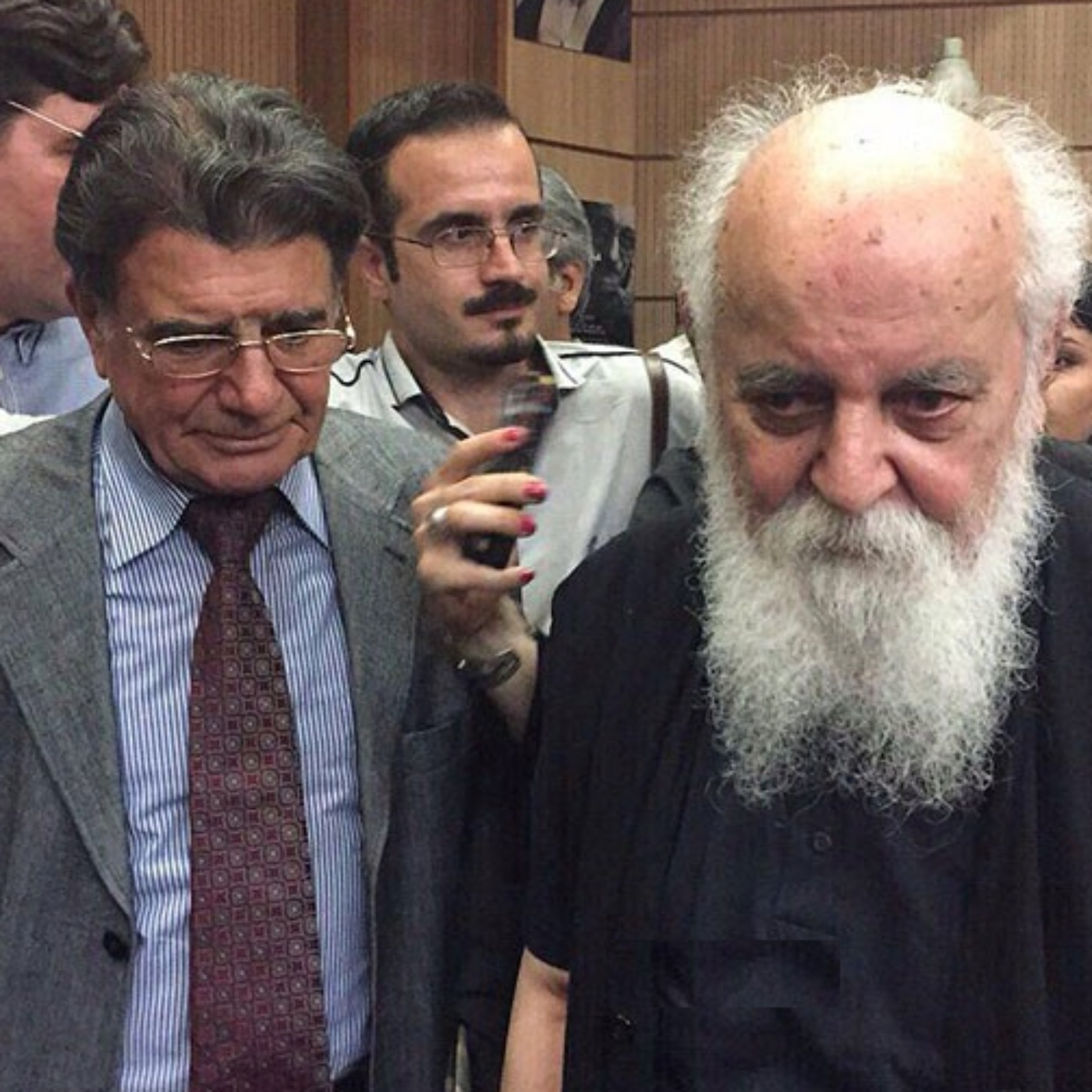 هزار سال میان جنگل ستاره‌ها پیِ تو گشته‌ام