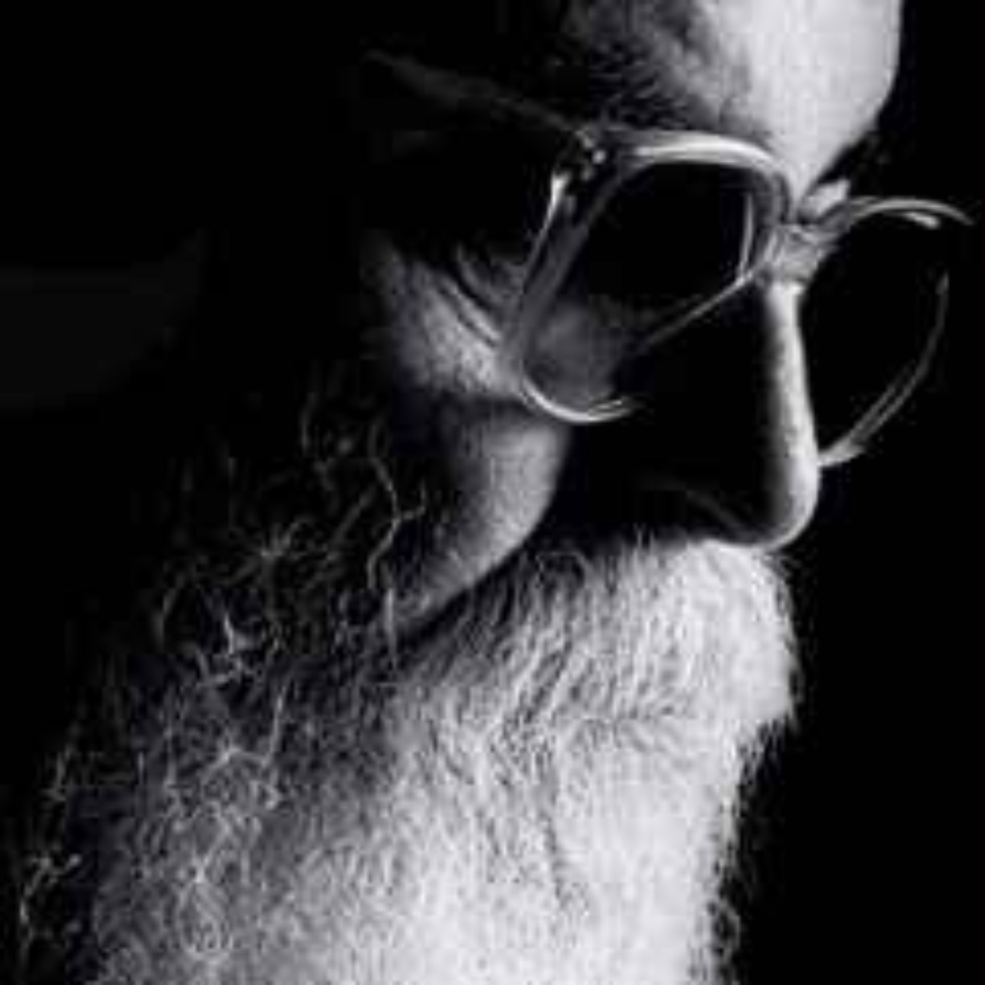 دستم نمیرسد که در آغوش گیرمت دستم نمیرسد که در آغوش گیرمت