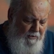 چیست دریا ؟ چشم پر اشک زمین !