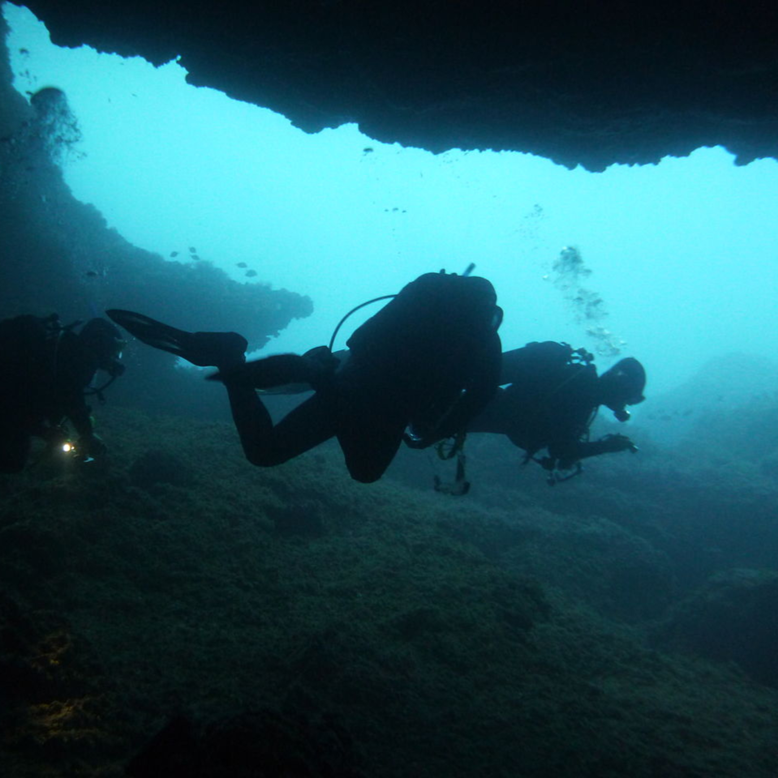 The Tragic Story of the 1973 Mount Gambier Cave Diving Accident