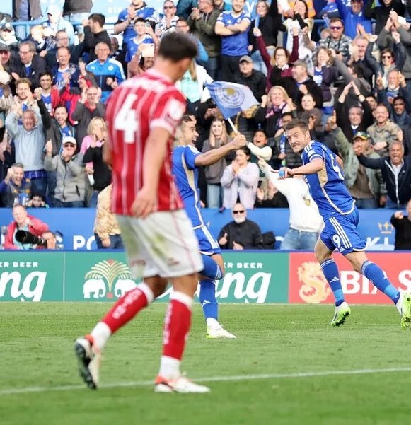 Leicester C. [A] the verdict .. a defeat but by the closest of margins against 2016 PL Champions