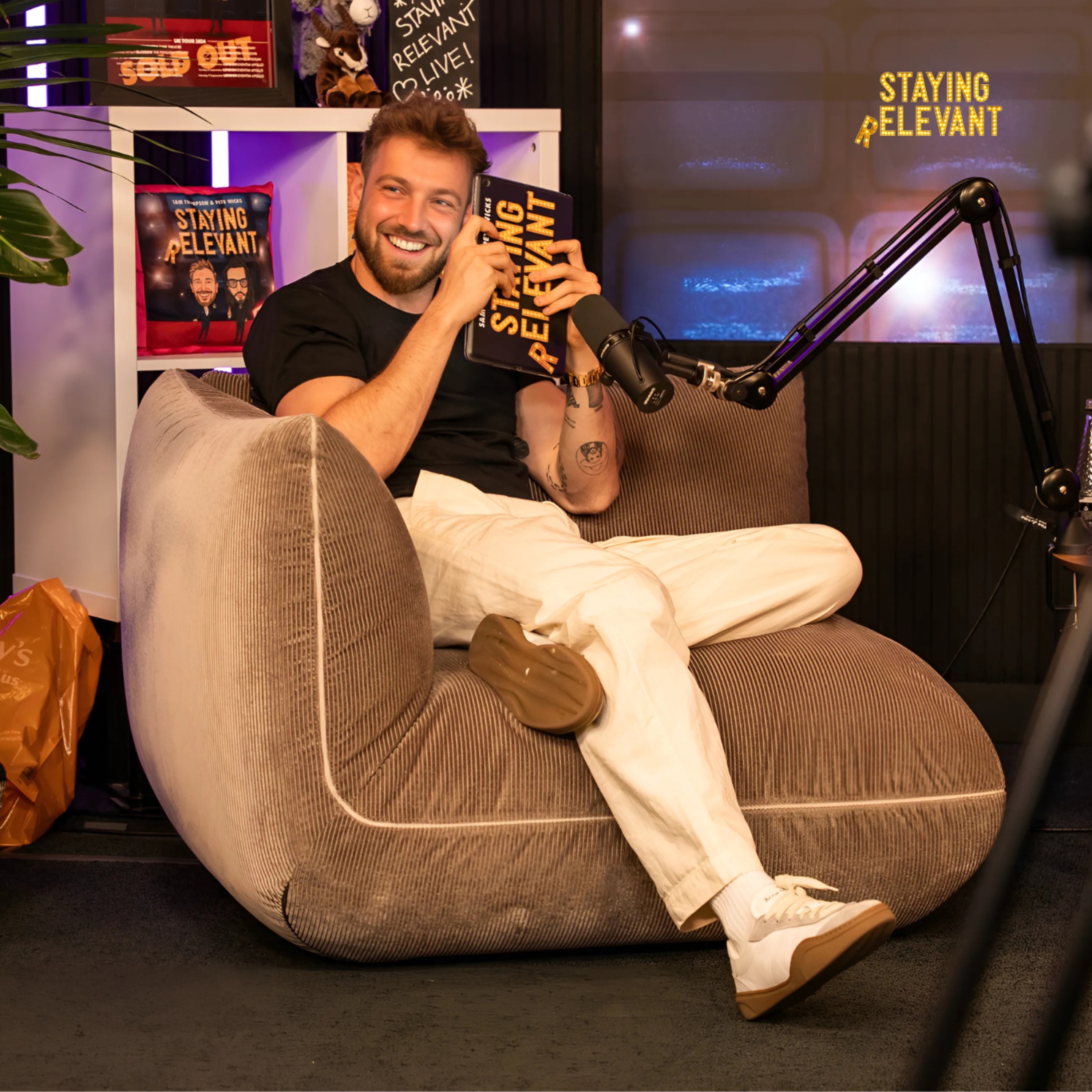 128: Sam's on Loose Men and Pete has a date ice-breaker