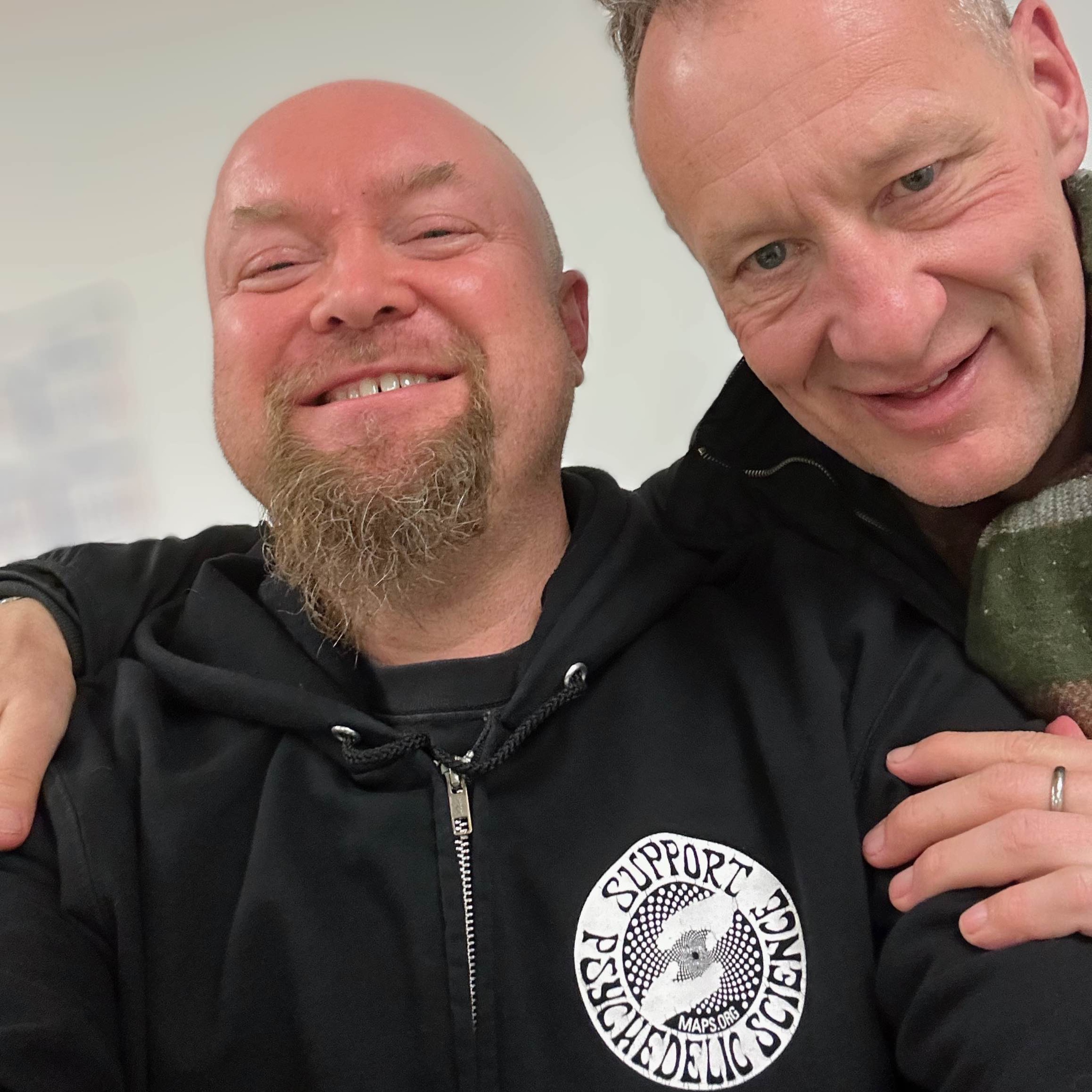 # 41 Nikolaj Frobenius, om sin roman "En uventa dragning mot jungelen", Norges første psykedeliske roman, psykedeliske opplevelser, psykedelisk terapi og ketaminassistert behandling episode artwork
