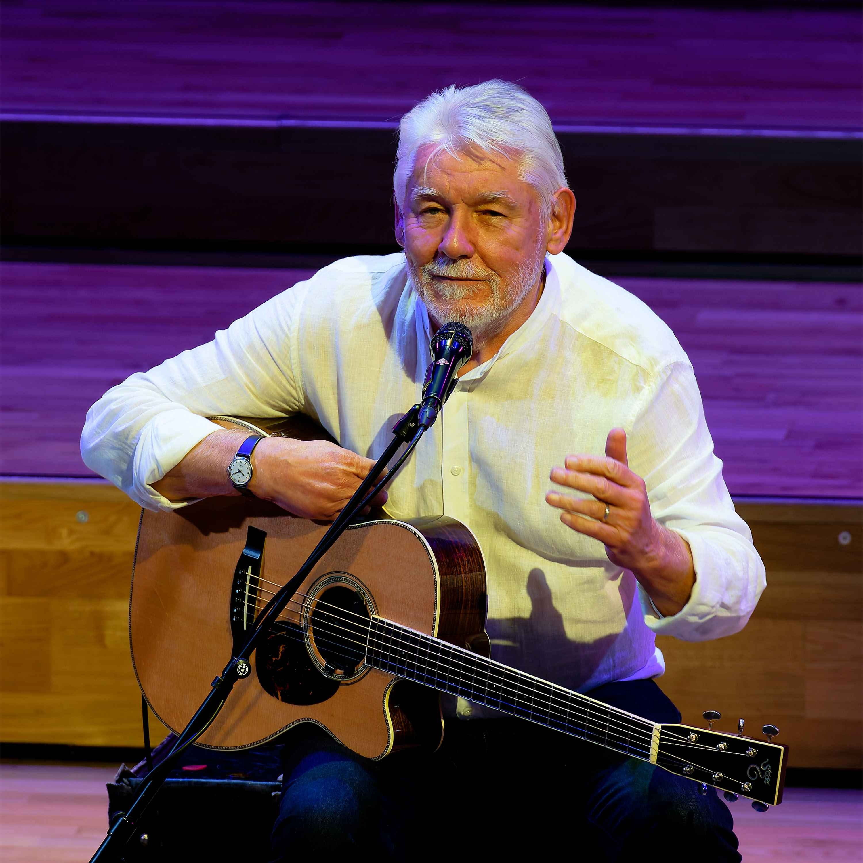 Simon Nicol in conversation at Cecil Sharp House