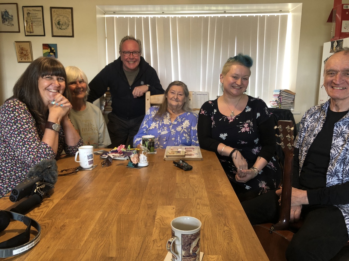 Eliza Carthy (and Family) in Robin Hood's Bay