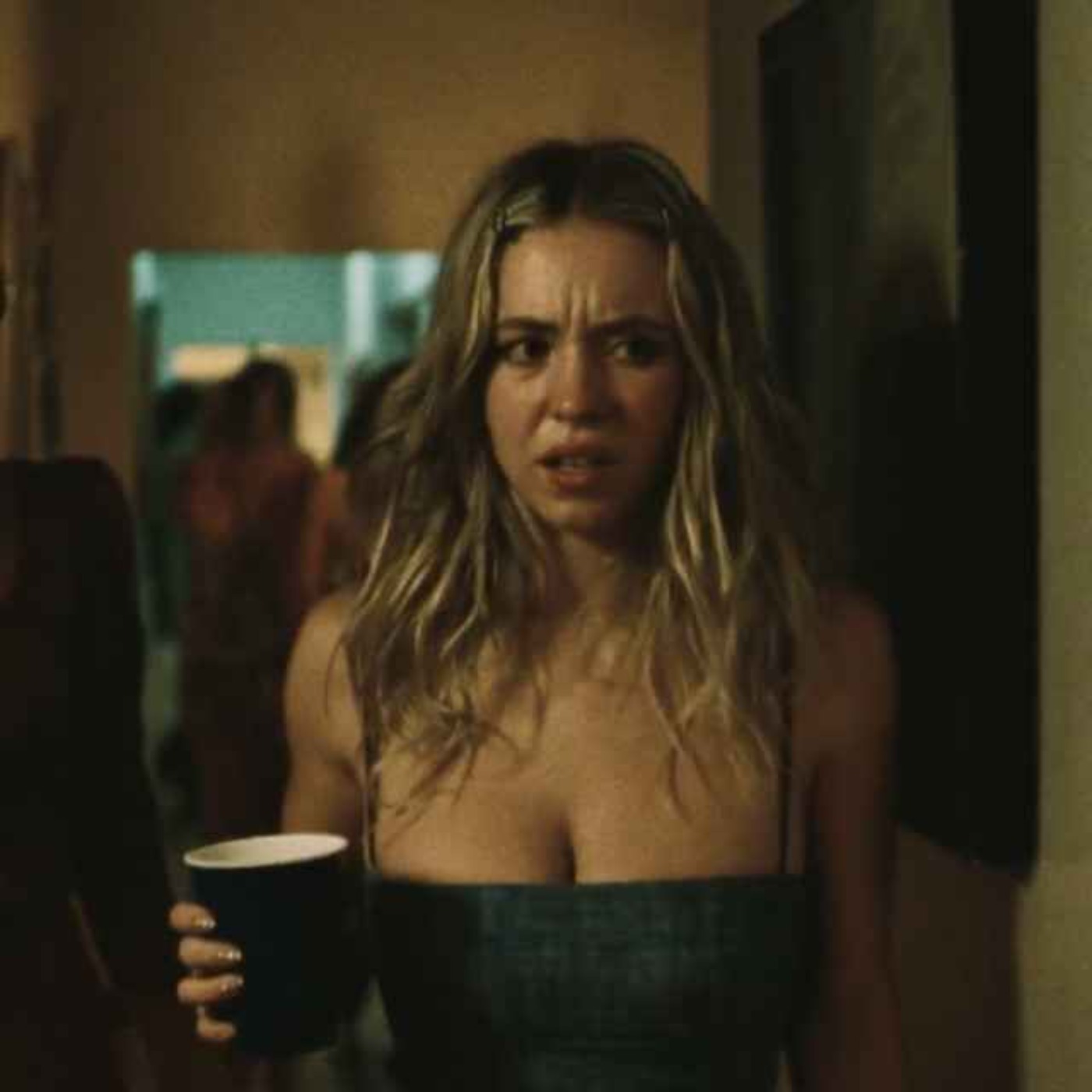 Surreal Shore: Euphoria S2E1 "Trying To Get To Heaven Before They Close The Door" Surreal Shore: Euphoria S2E1 "Trying To Get To Heaven Before They Close The Door"