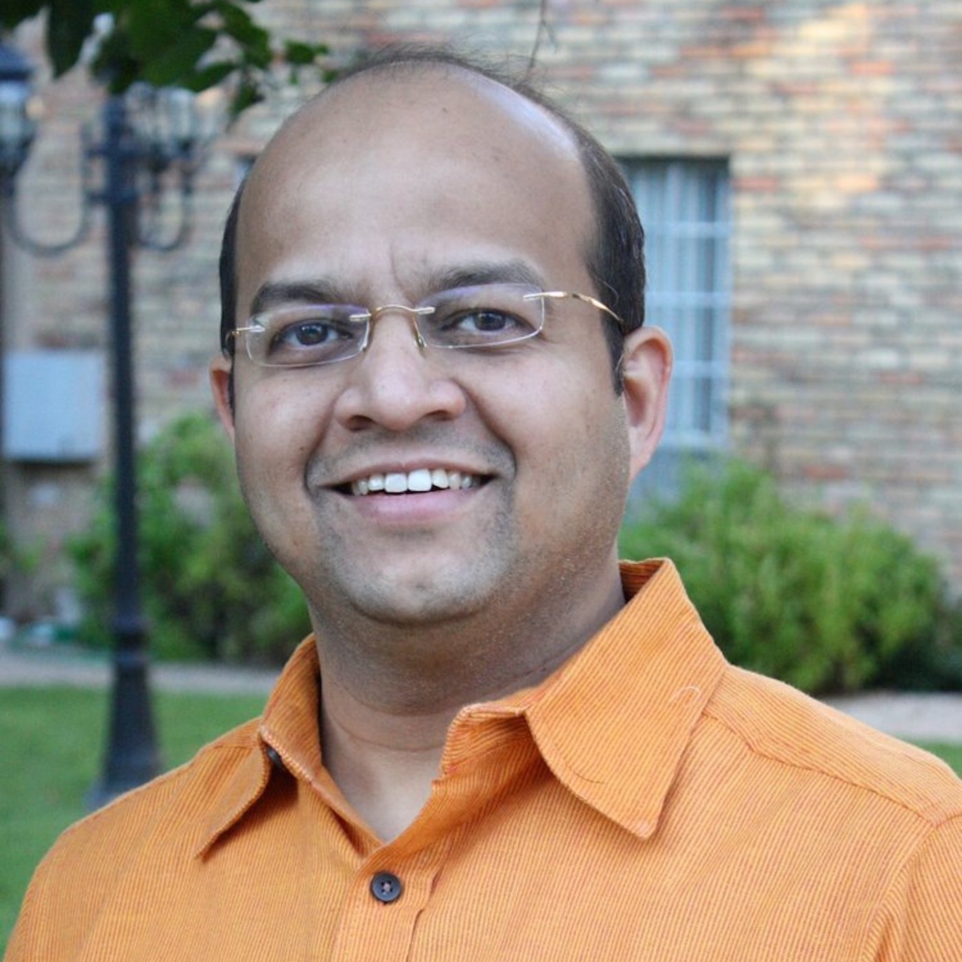 Episode 28/Full Interview: Conflict management guru Mandar Apte on India's invaluable message of love episode artwork
