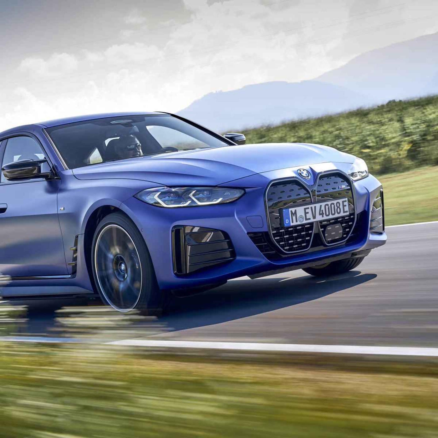 BB: Er BMW i4 en gubbebil?! - Hestebil: Cayenne eller Land Cruiser? - bil for de beste barndomsminnene episode artwork
