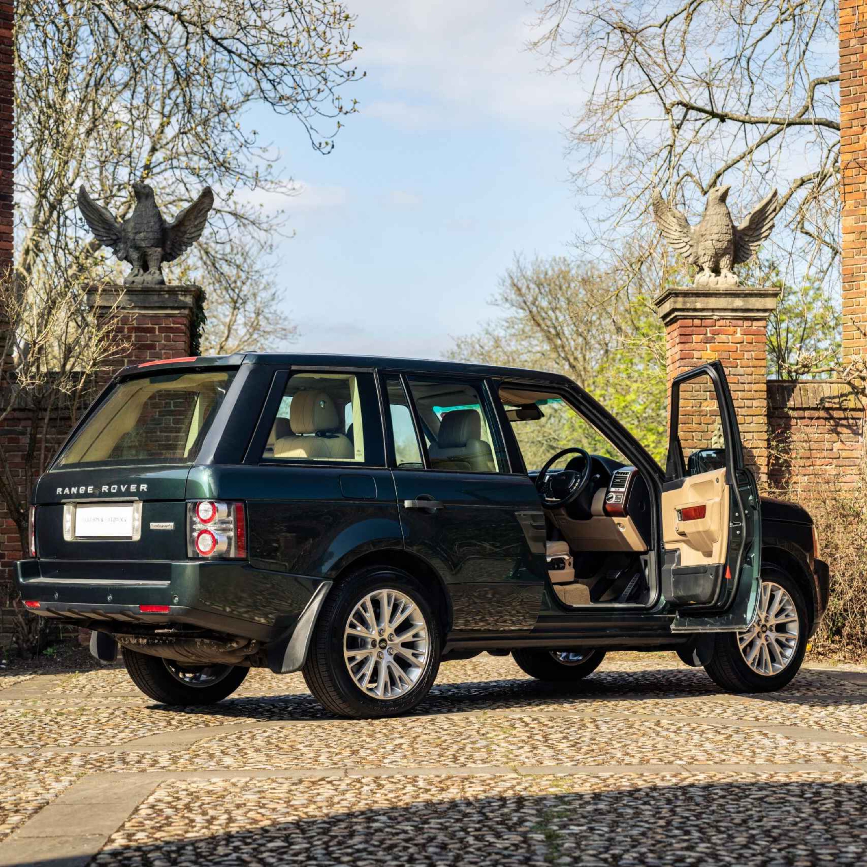Hvem, hva, hvor i Land Rover - del 3 av 3 gjenhør episode artwork