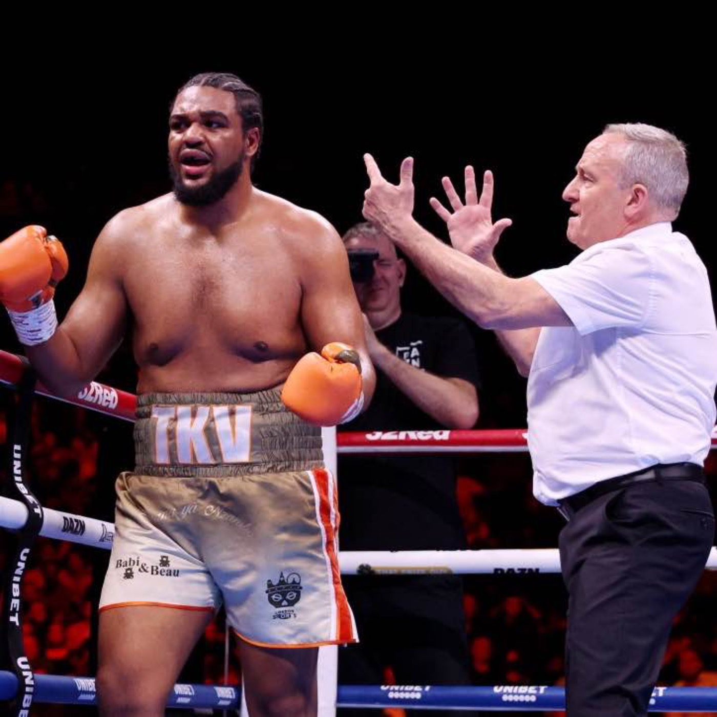 BOXING REACTION: Disgraceful refereeing. British boxing board need to act. Joe Joyce needs to stop.
