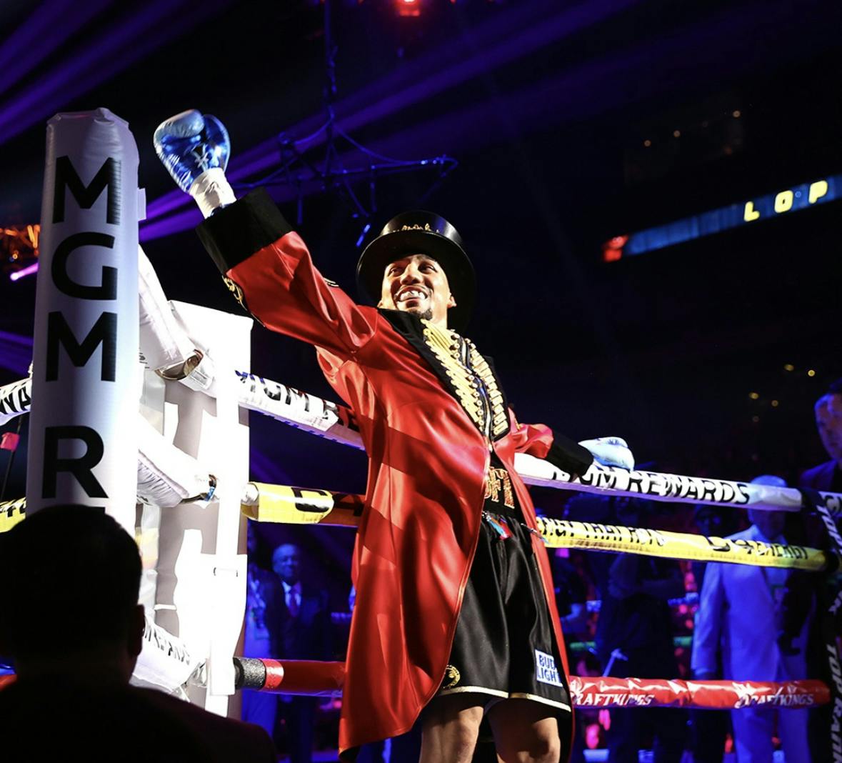 841: BOXING REVIEW: Did Teofimo Lopez really win? How far can Hamzah Sheeraz go? Bellotti british champ!