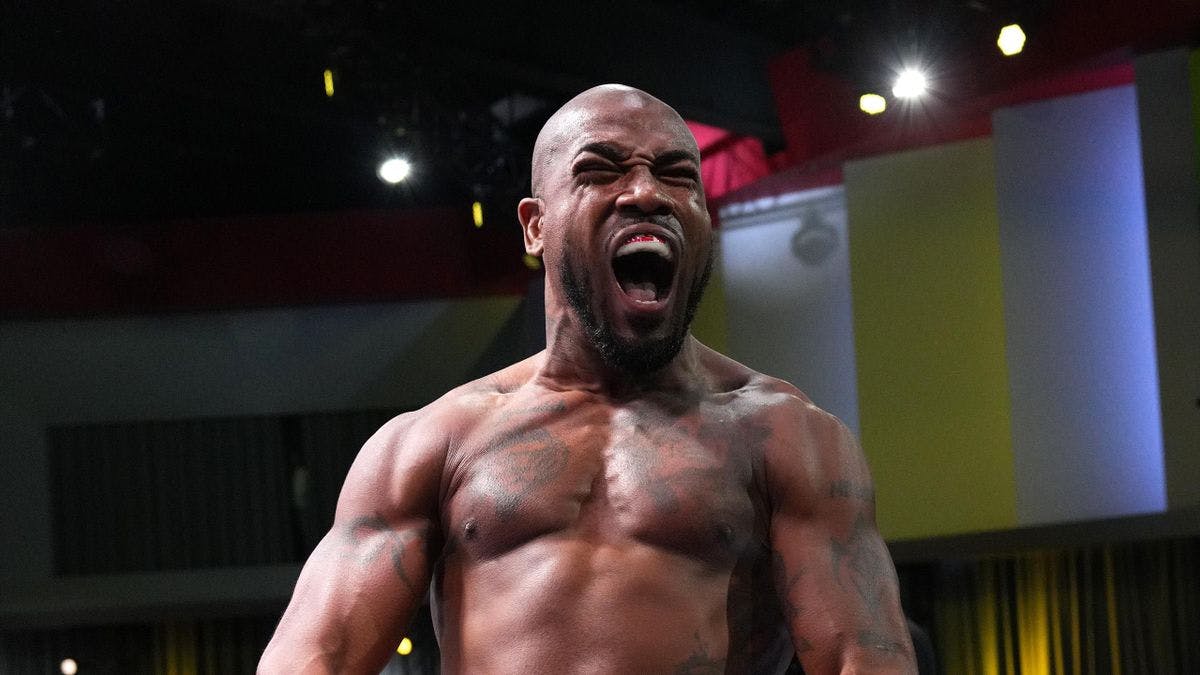 792. MMA REVIEW: BOB DOES THE JOB!